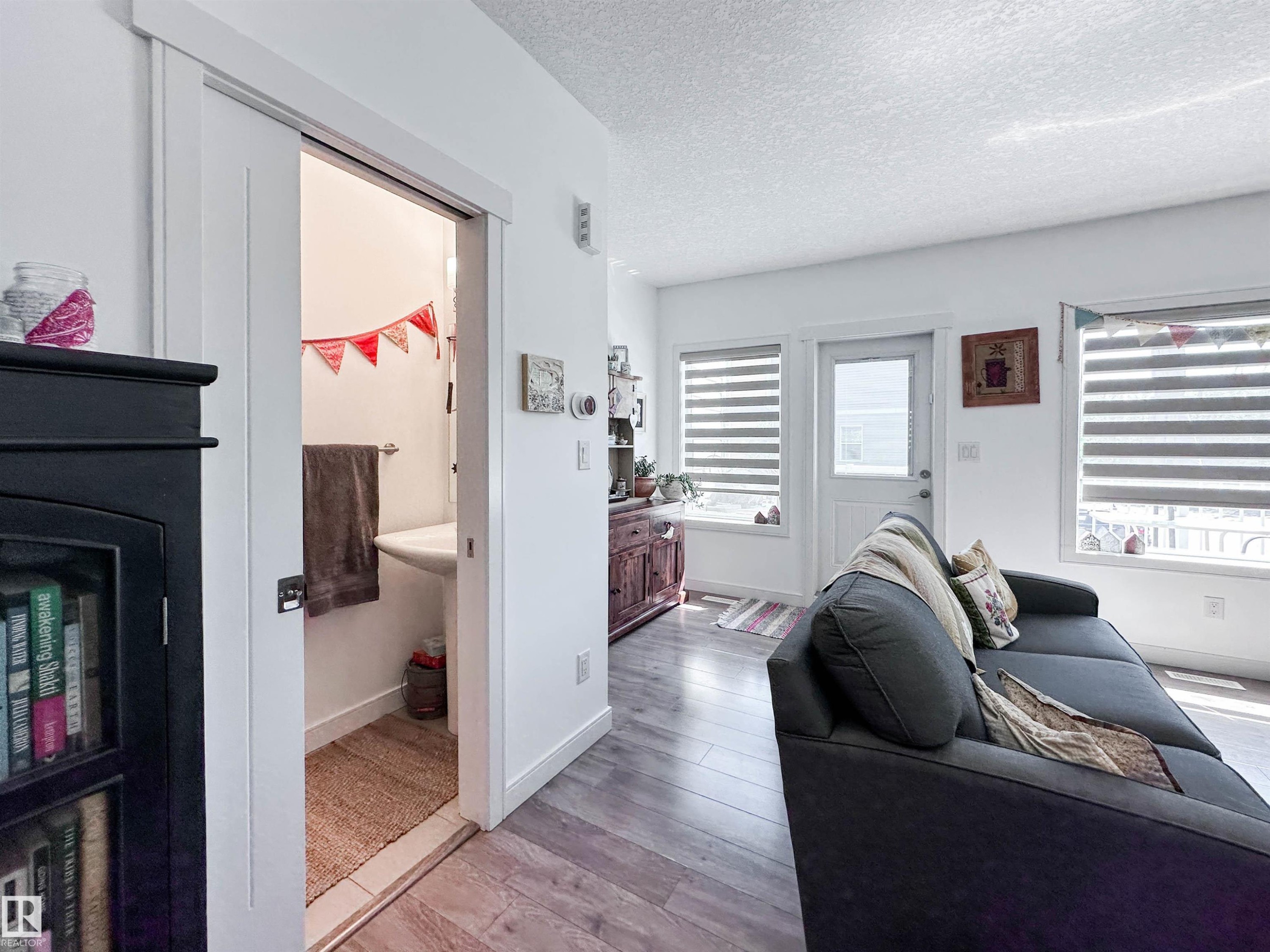 #11 150 Everitt Dr, St. Albert, AB - Indoor With Fireplace