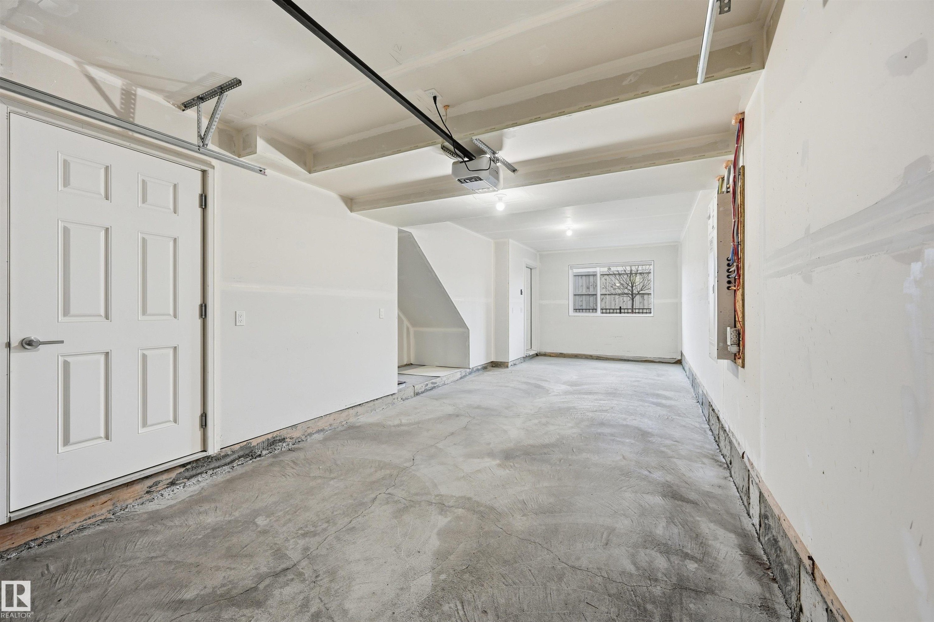 #38 1010 Rabbit Hill Rd Sw, Edmonton, AB - Indoor