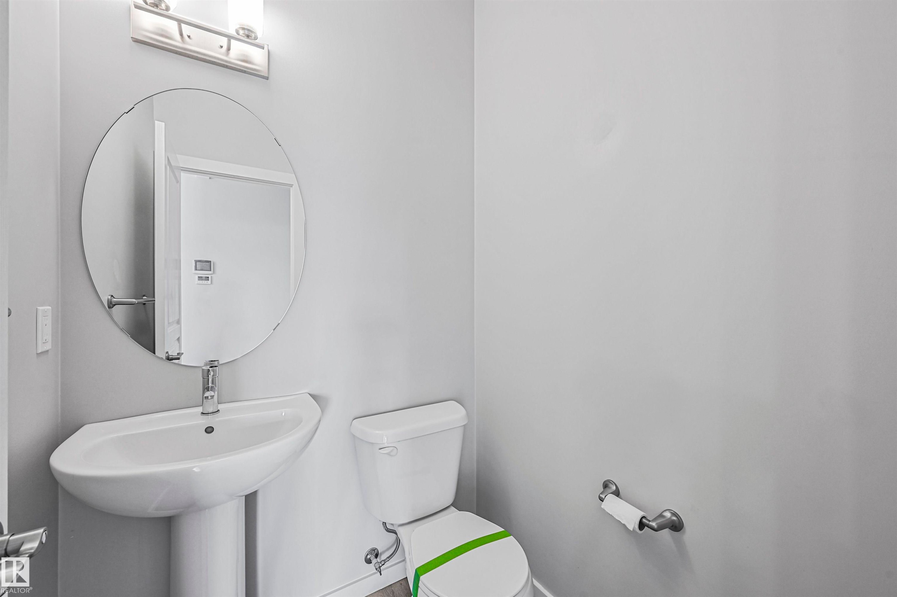 #72 1010 Rabbit Hill Rd Sw, Edmonton, AB - Indoor Photo Showing Bathroom