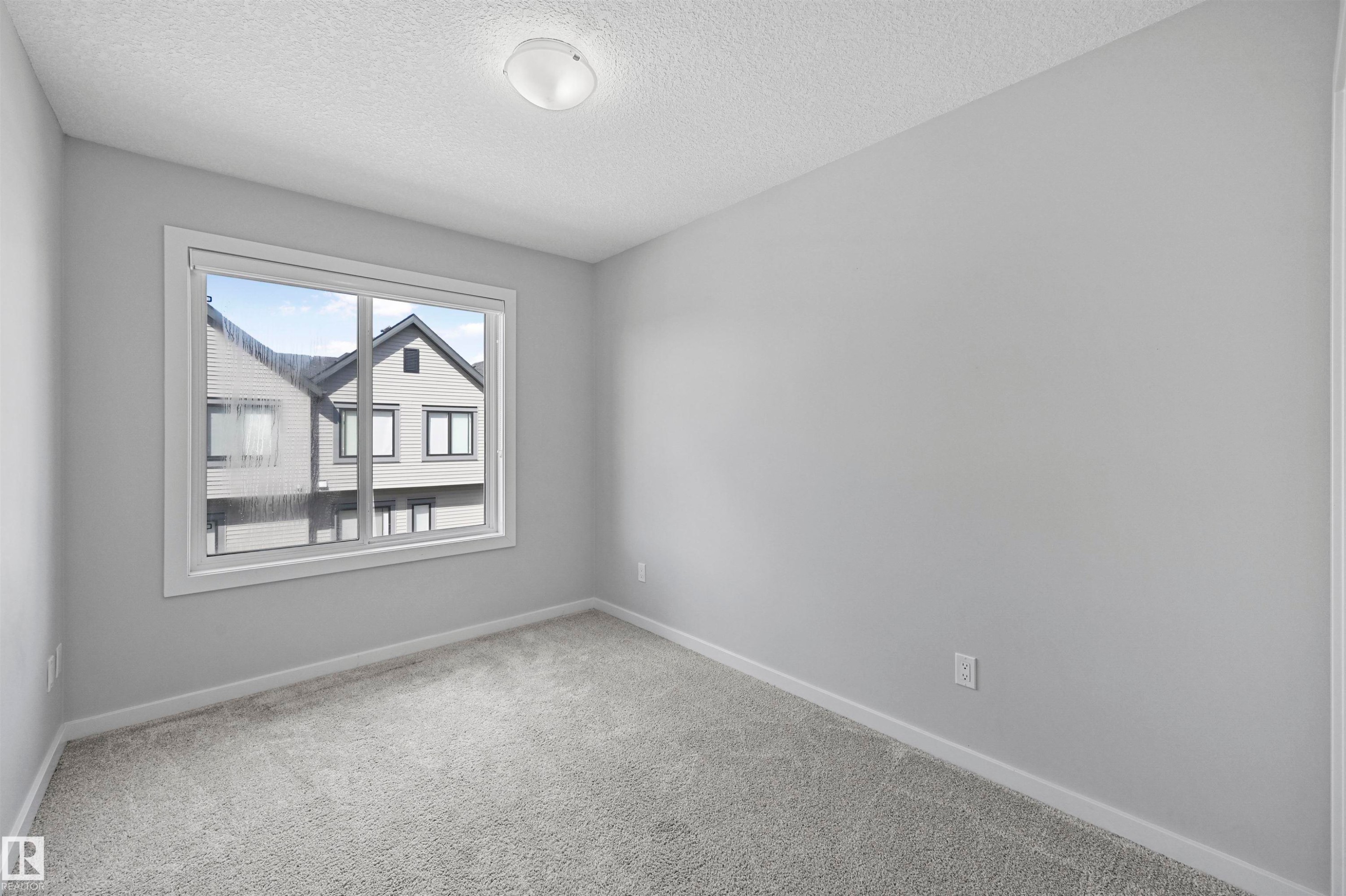 #72 1010 Rabbit Hill Rd Sw, Edmonton, AB - Indoor Photo Showing Other Room