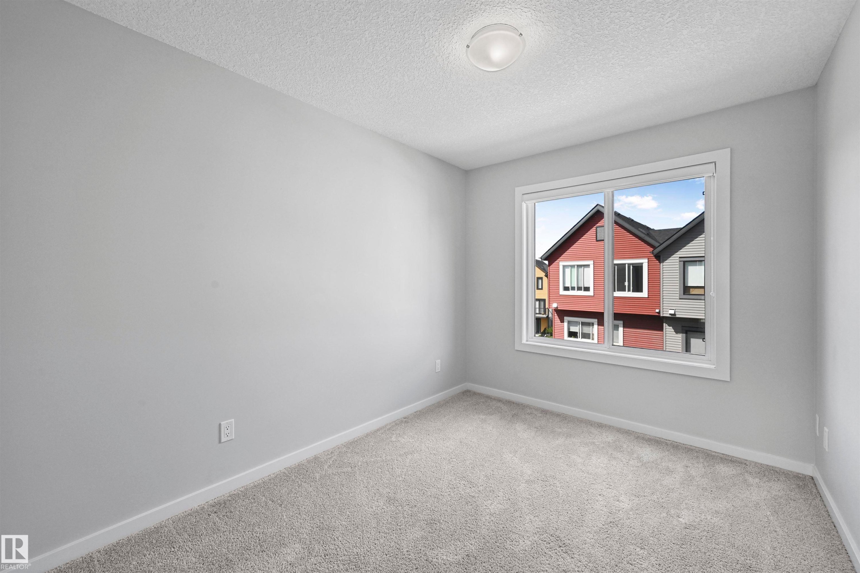 #72 1010 Rabbit Hill Rd Sw, Edmonton, AB - Indoor Photo Showing Other Room