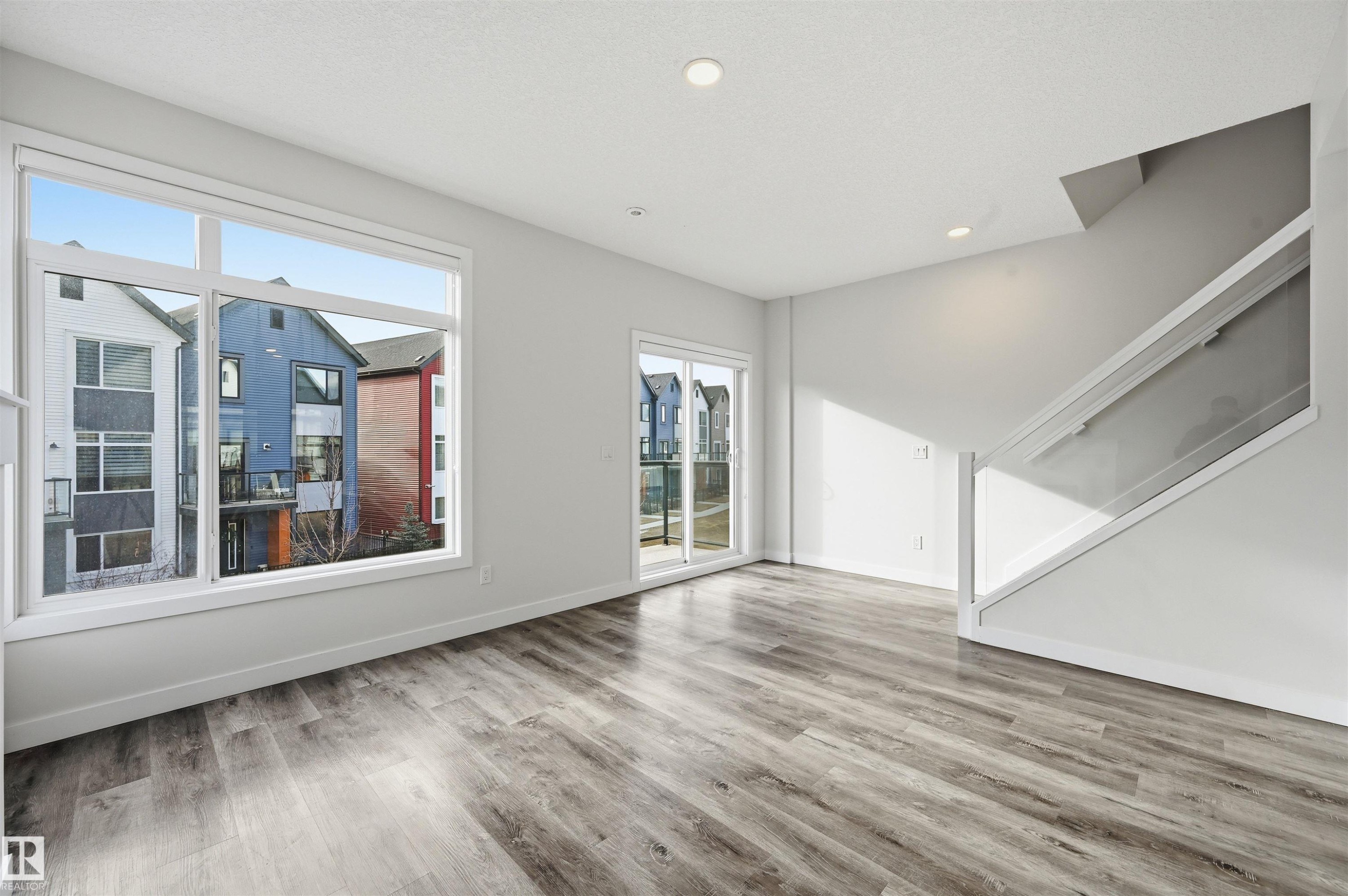 #77 1010 Rabbit Hill Rd Sw, Edmonton, AB - Indoor Photo Showing Other Room