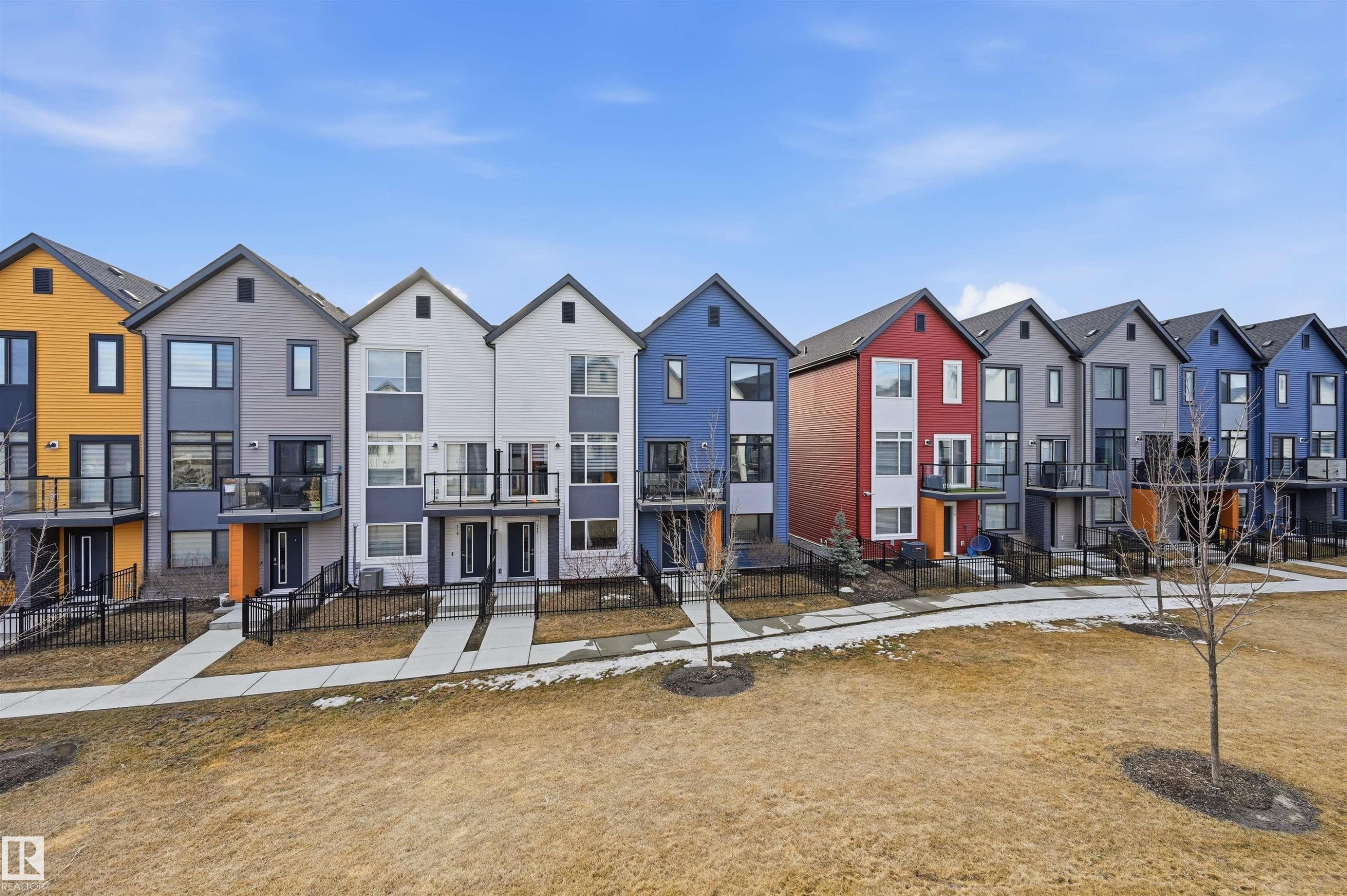 #77 1010 Rabbit Hill Rd Sw, Edmonton, AB - Outdoor With Facade