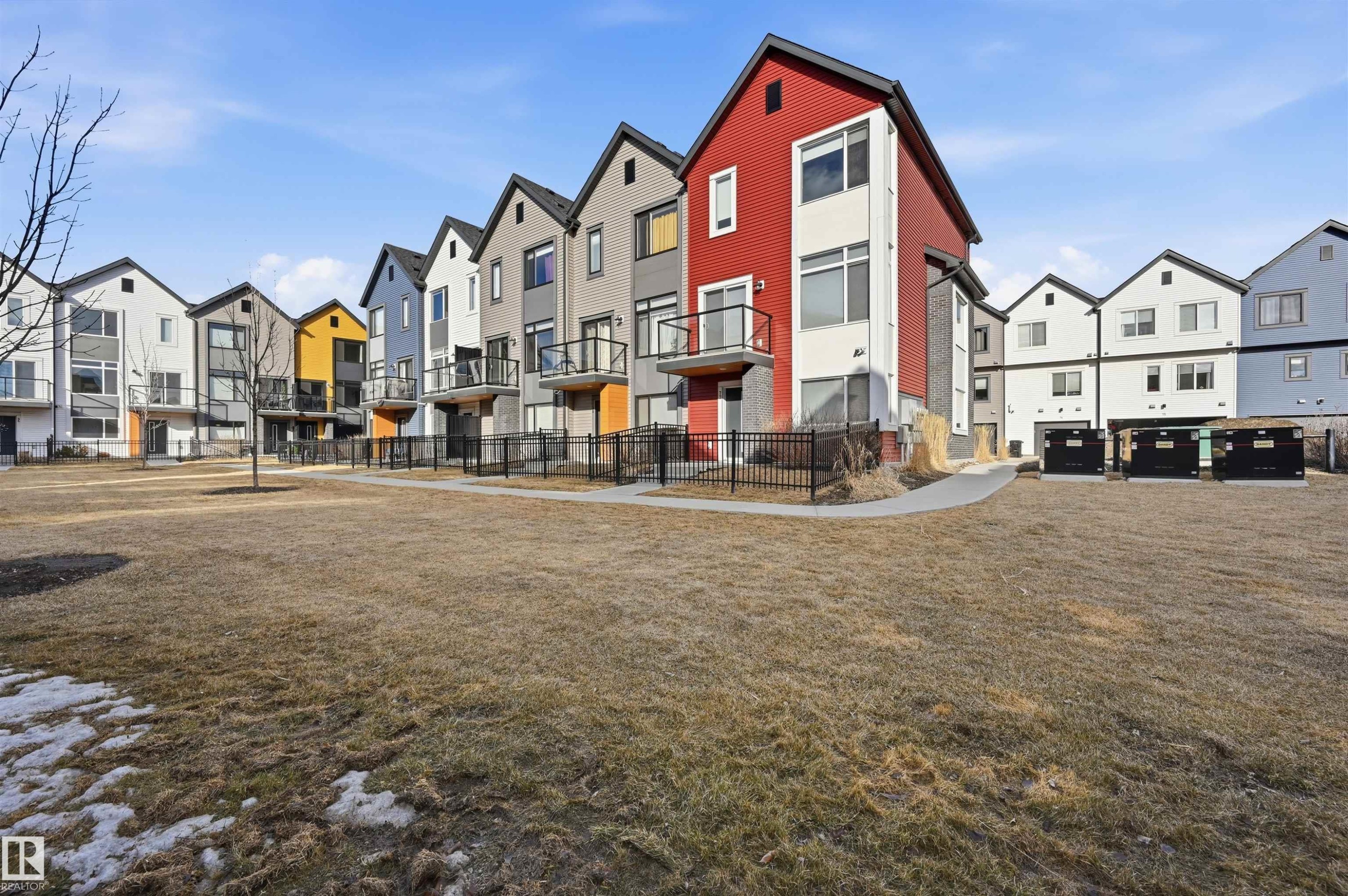 #77 1010 Rabbit Hill Rd Sw, Edmonton, AB - Outdoor With Facade