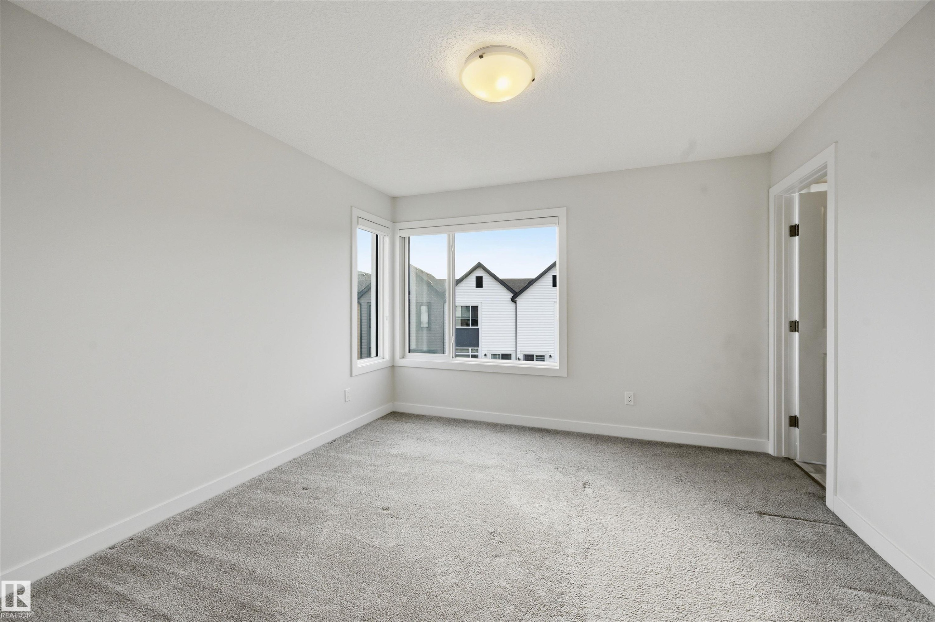 #77 1010 Rabbit Hill Rd Sw, Edmonton, AB - Indoor Photo Showing Other Room