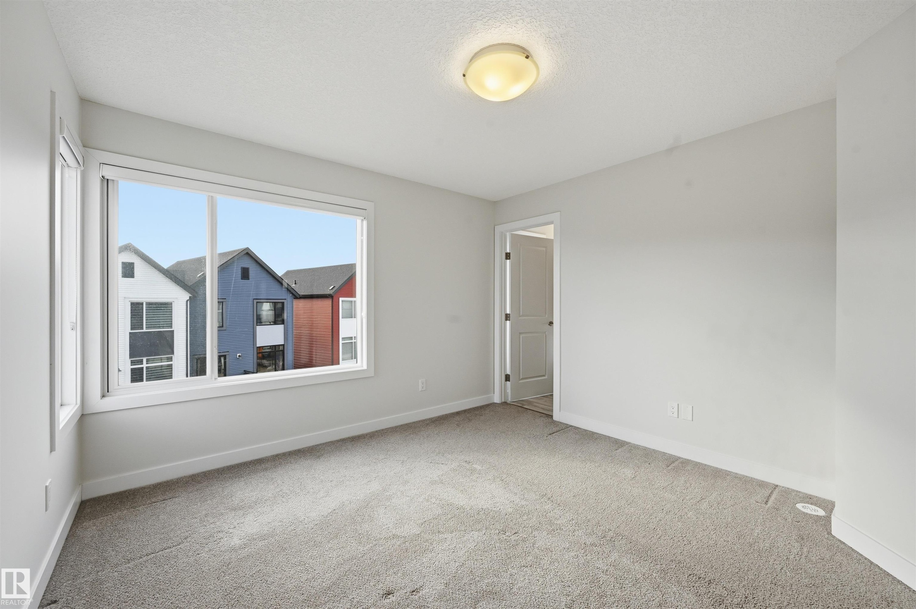 #77 1010 Rabbit Hill Rd Sw, Edmonton, AB - Indoor Photo Showing Other Room