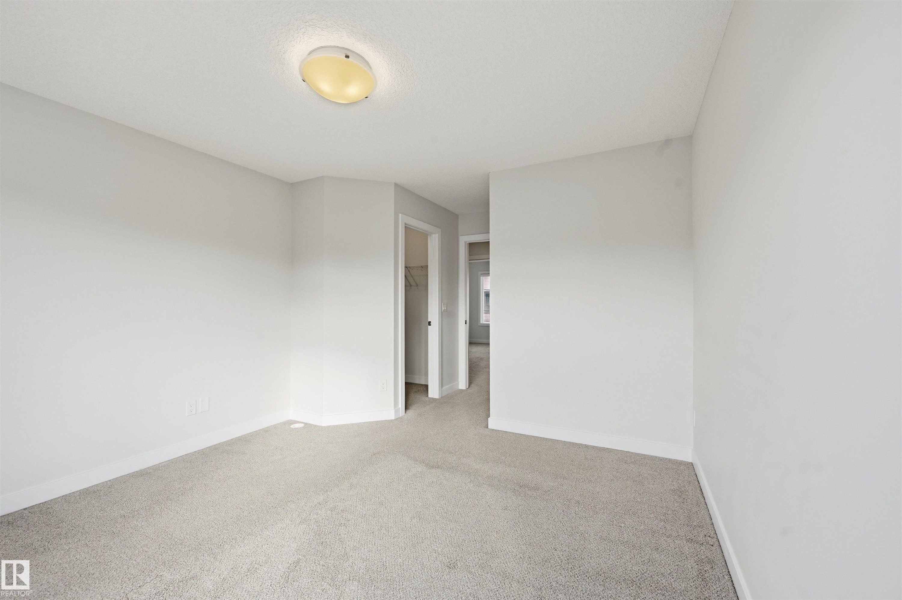 #77 1010 Rabbit Hill Rd Sw, Edmonton, AB - Indoor Photo Showing Other Room