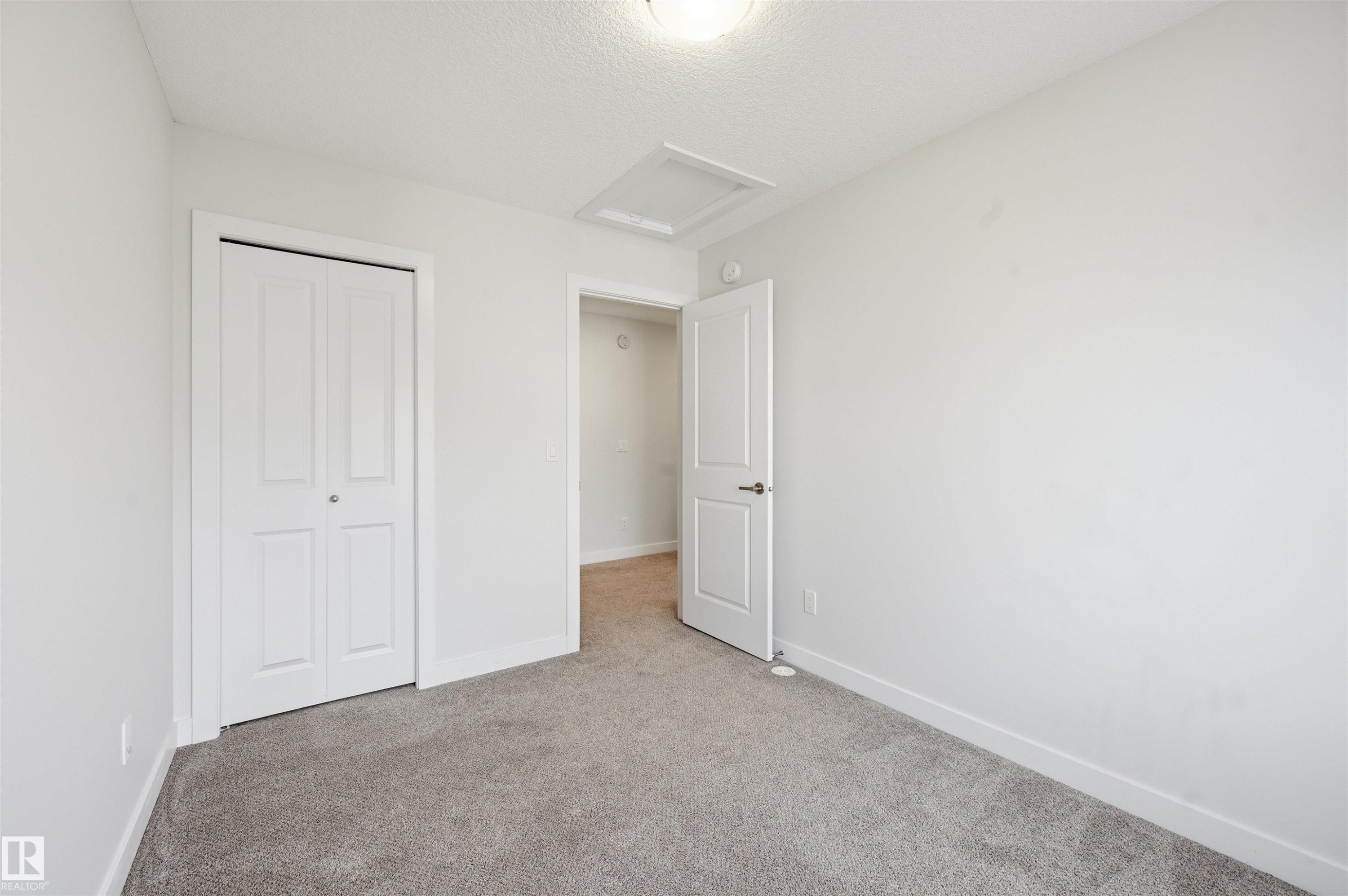 #77 1010 Rabbit Hill Rd Sw, Edmonton, AB - Indoor
