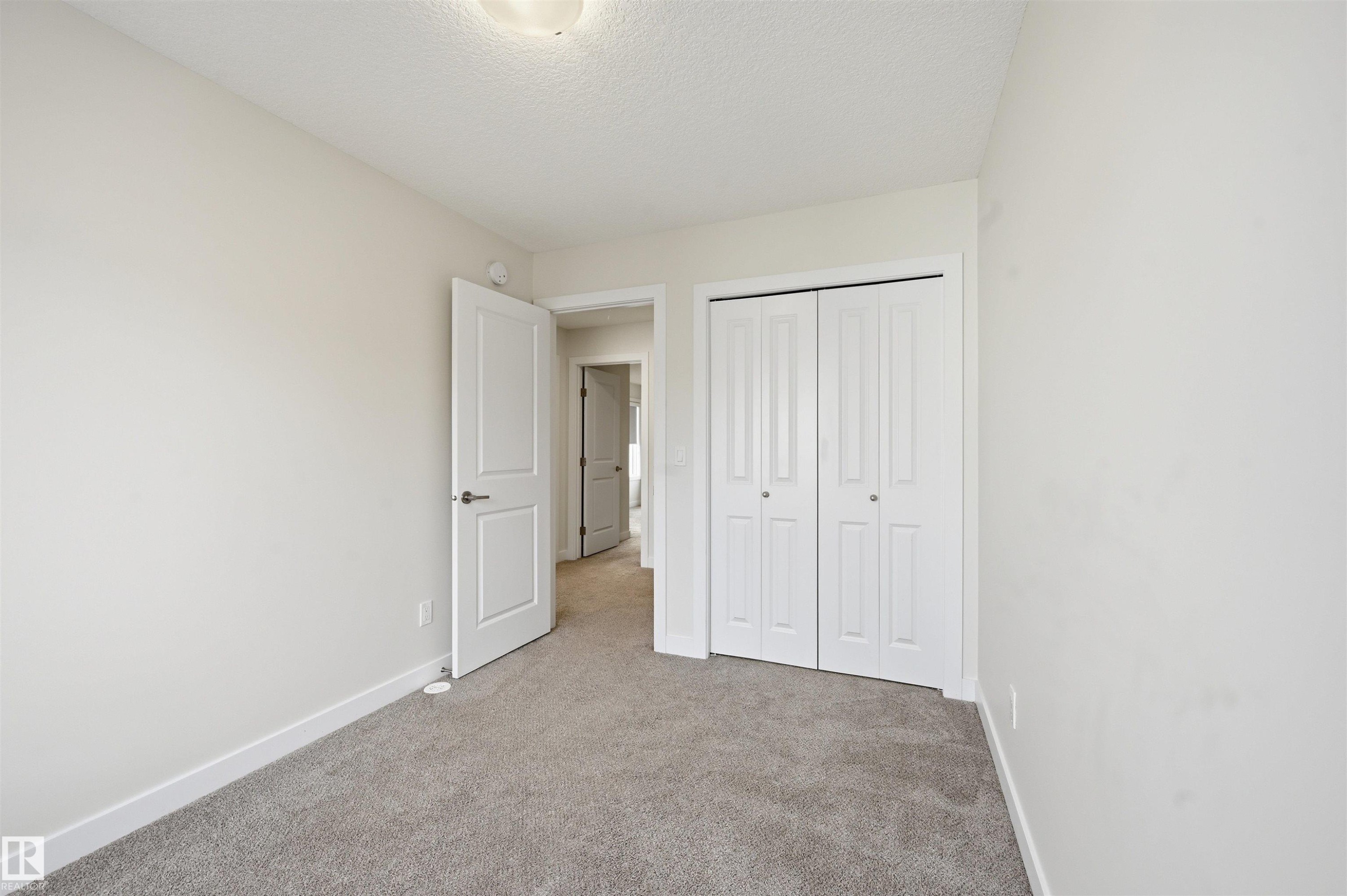 #77 1010 Rabbit Hill Rd Sw, Edmonton, AB - Indoor