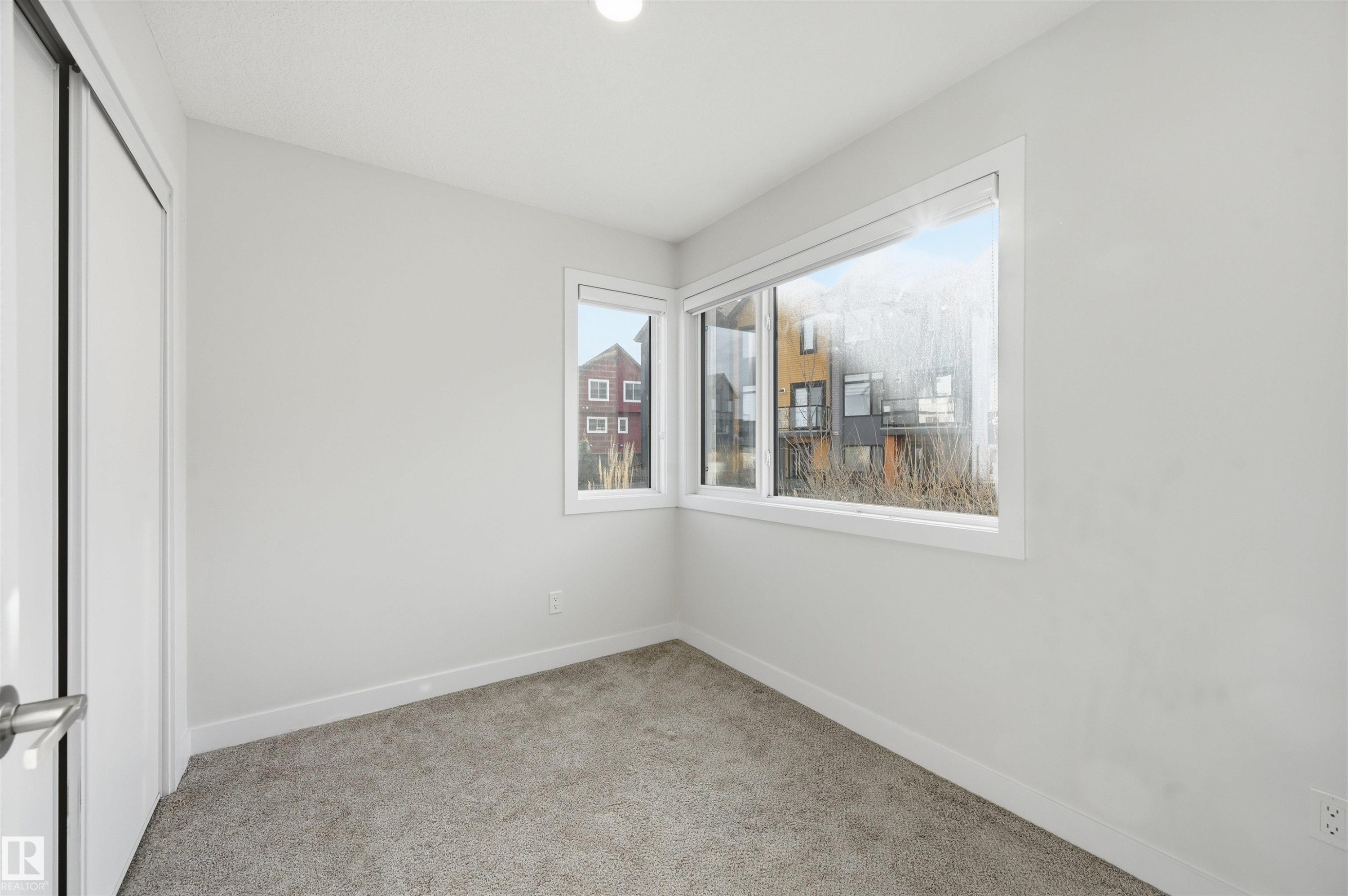 #77 1010 Rabbit Hill Rd Sw, Edmonton, AB - Indoor Photo Showing Other Room