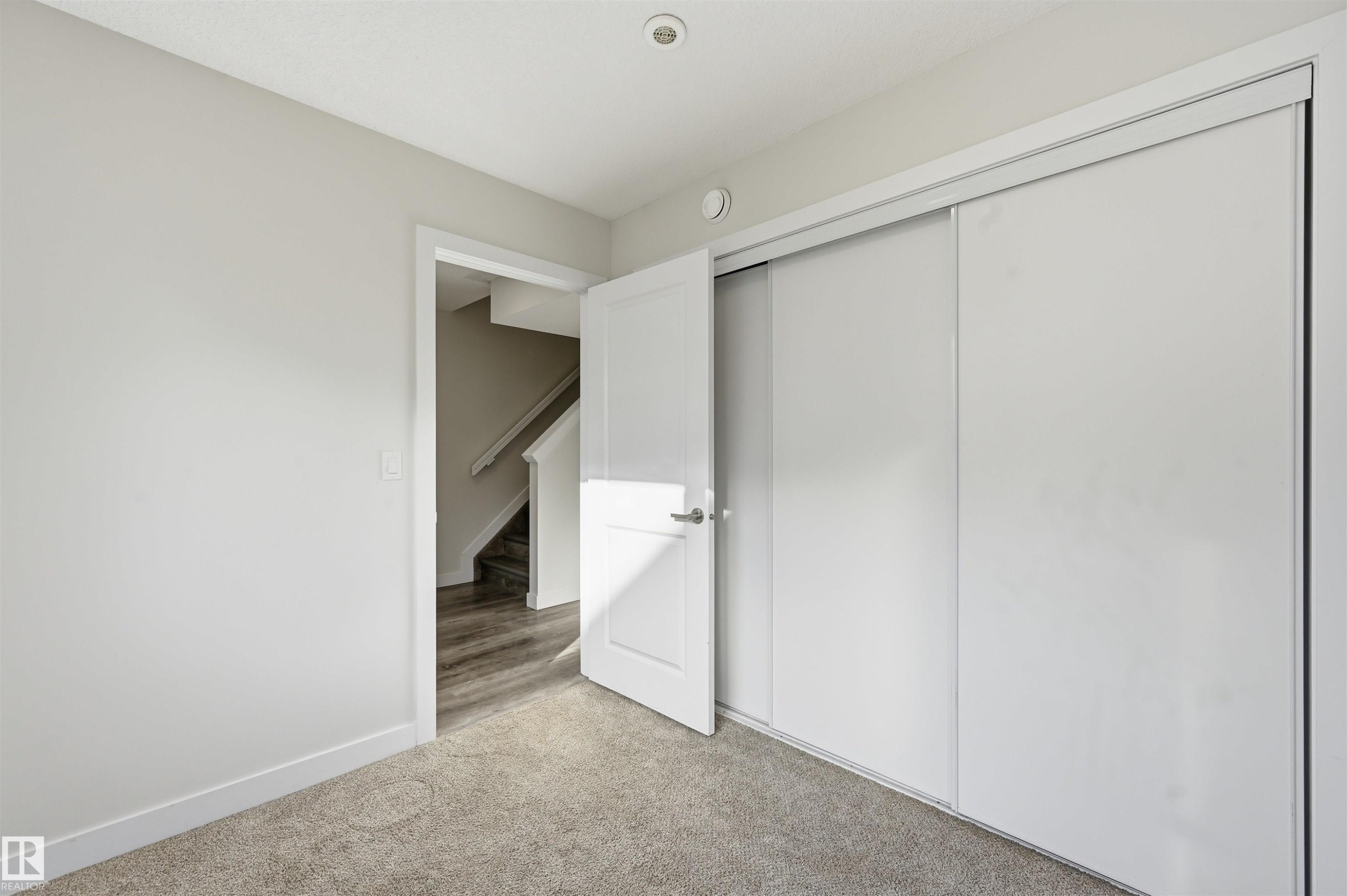 #77 1010 Rabbit Hill Rd Sw, Edmonton, AB - Indoor Photo Showing Other Room