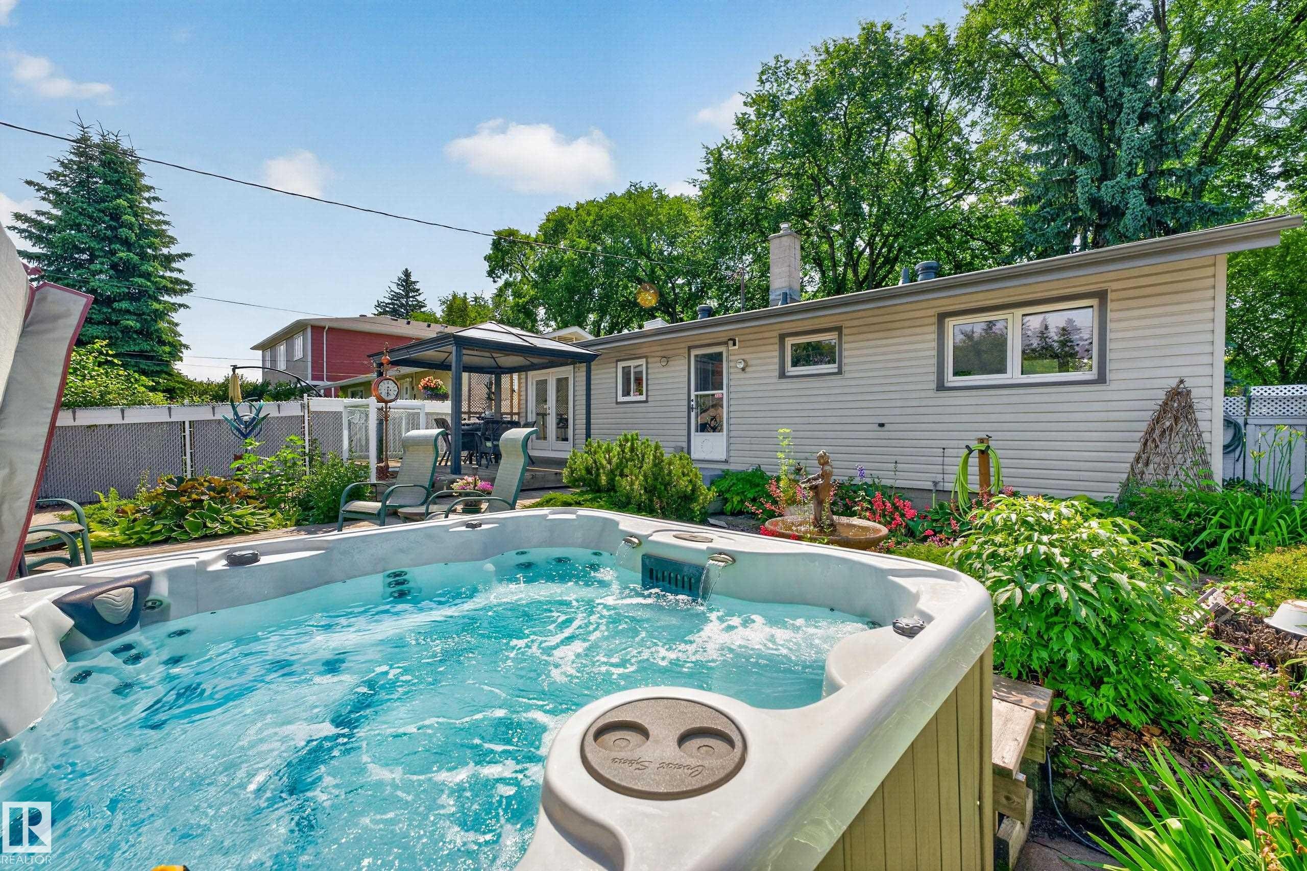 6716 101A Avenue Nw, Edmonton, AB - Outdoor With In Ground Pool