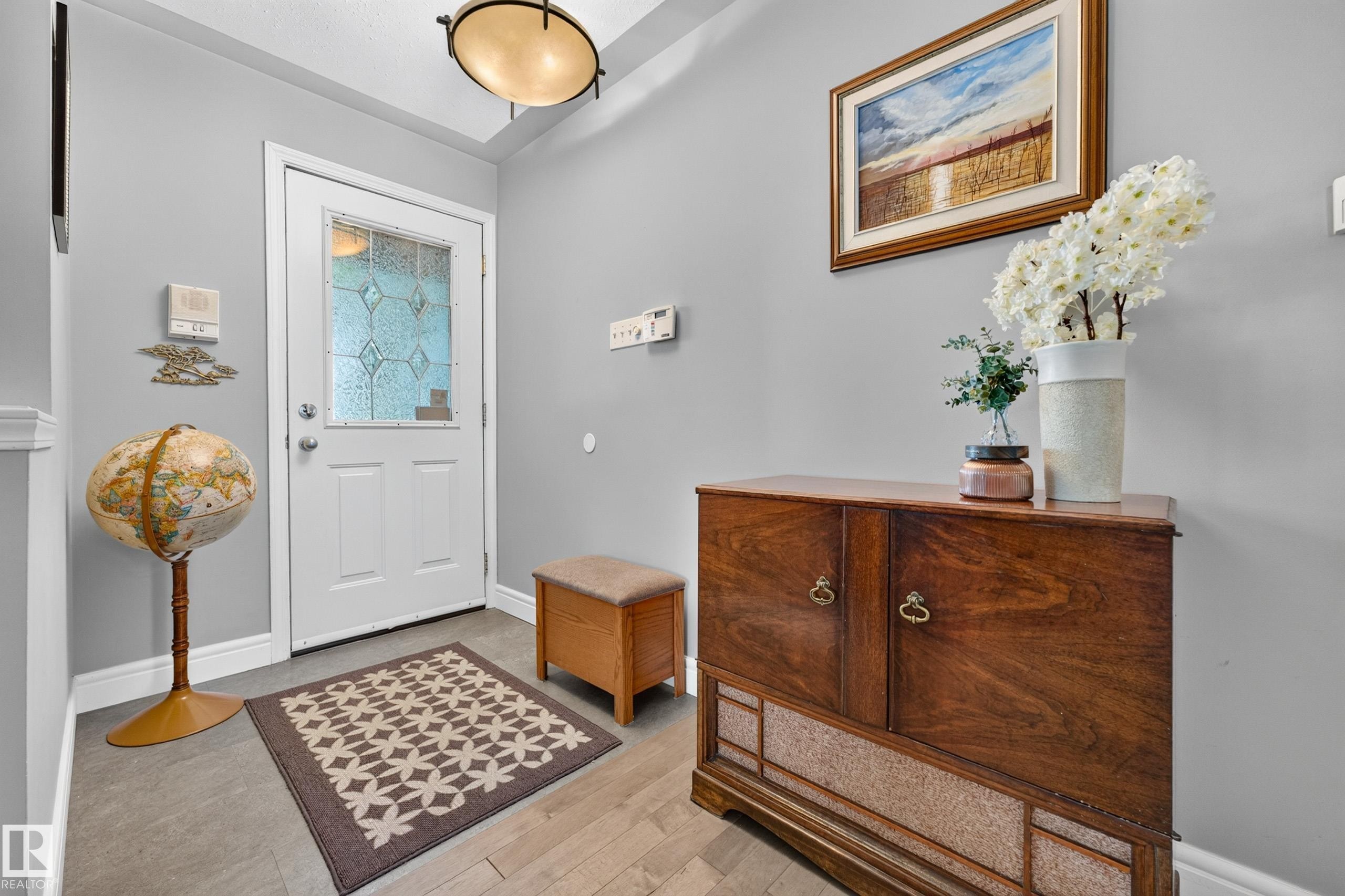 6716 101A Avenue Nw, Edmonton, AB - Indoor Photo Showing Other Room