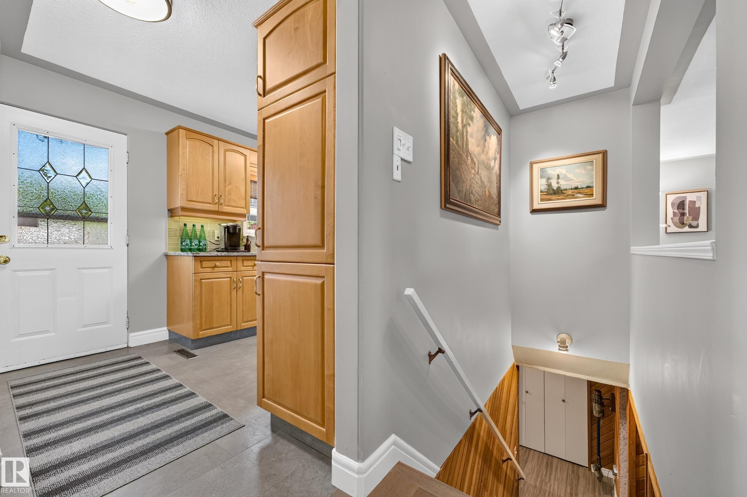 6716 101A Avenue Nw, Edmonton, AB - Indoor Photo Showing Other Room