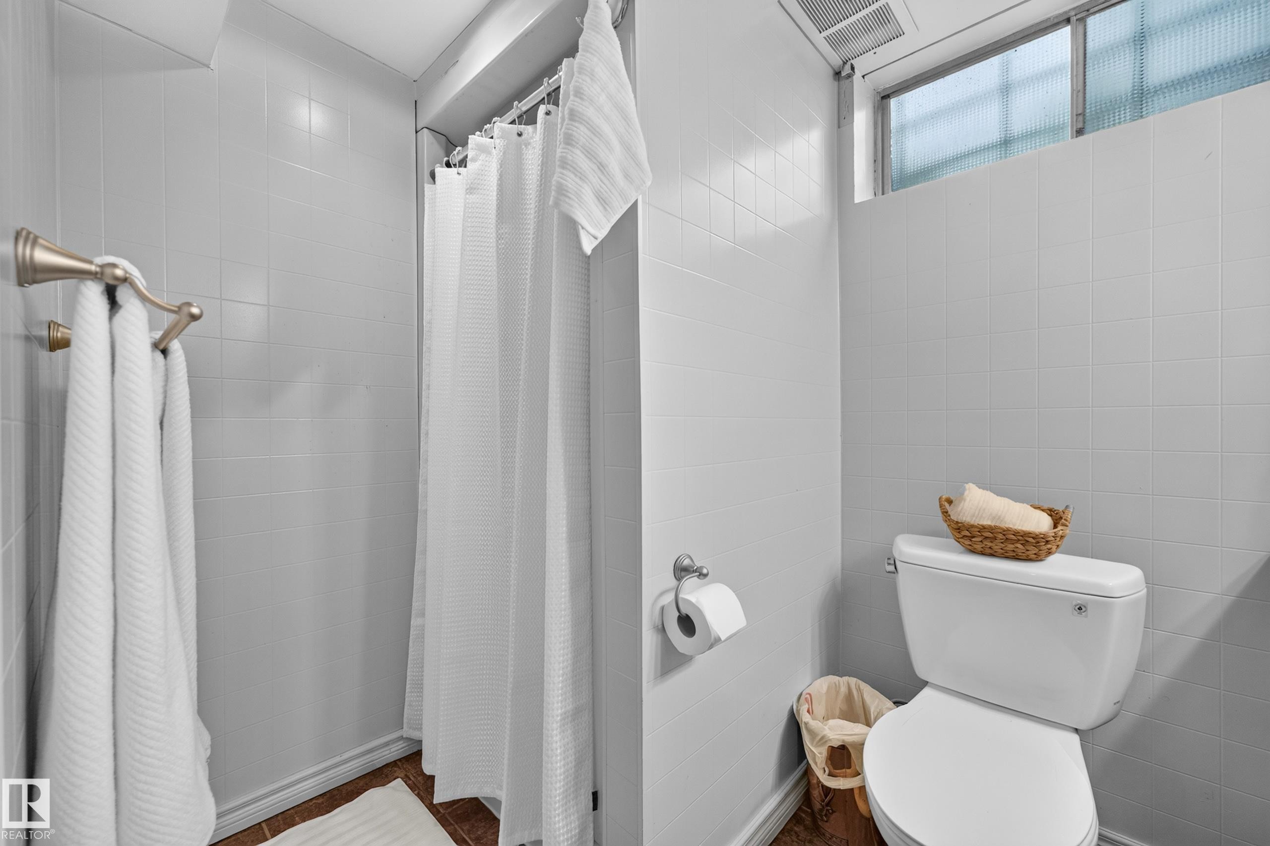 Basement - 6716 101A Avenue Nw, Edmonton, AB - Indoor Photo Showing Bathroom