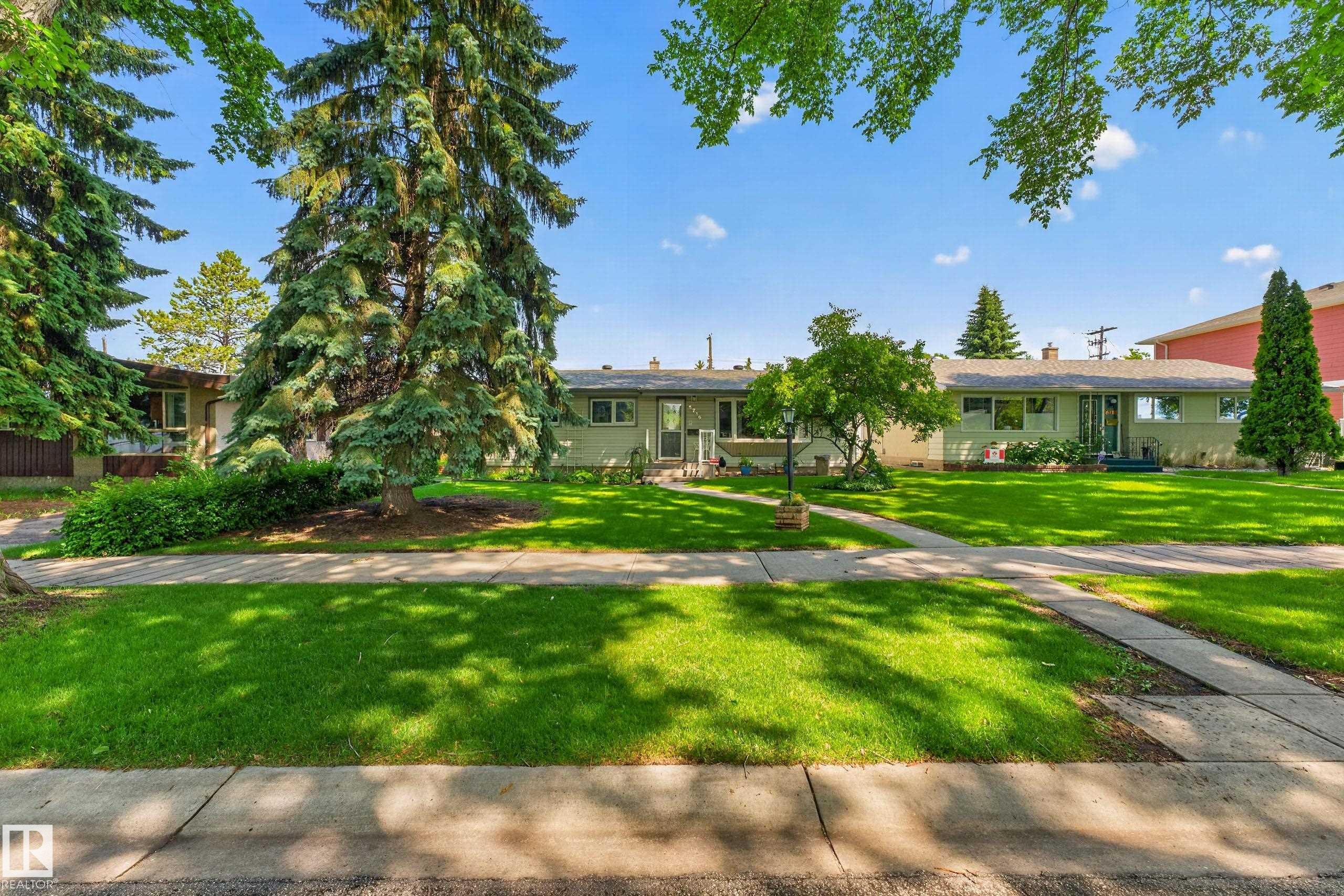 6716 101A Avenue Nw, Edmonton, AB - Outdoor