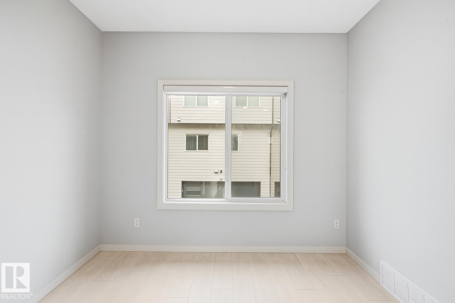 #16 804 Welsh Dr Sw, Edmonton, AB - Indoor Photo Showing Other Room