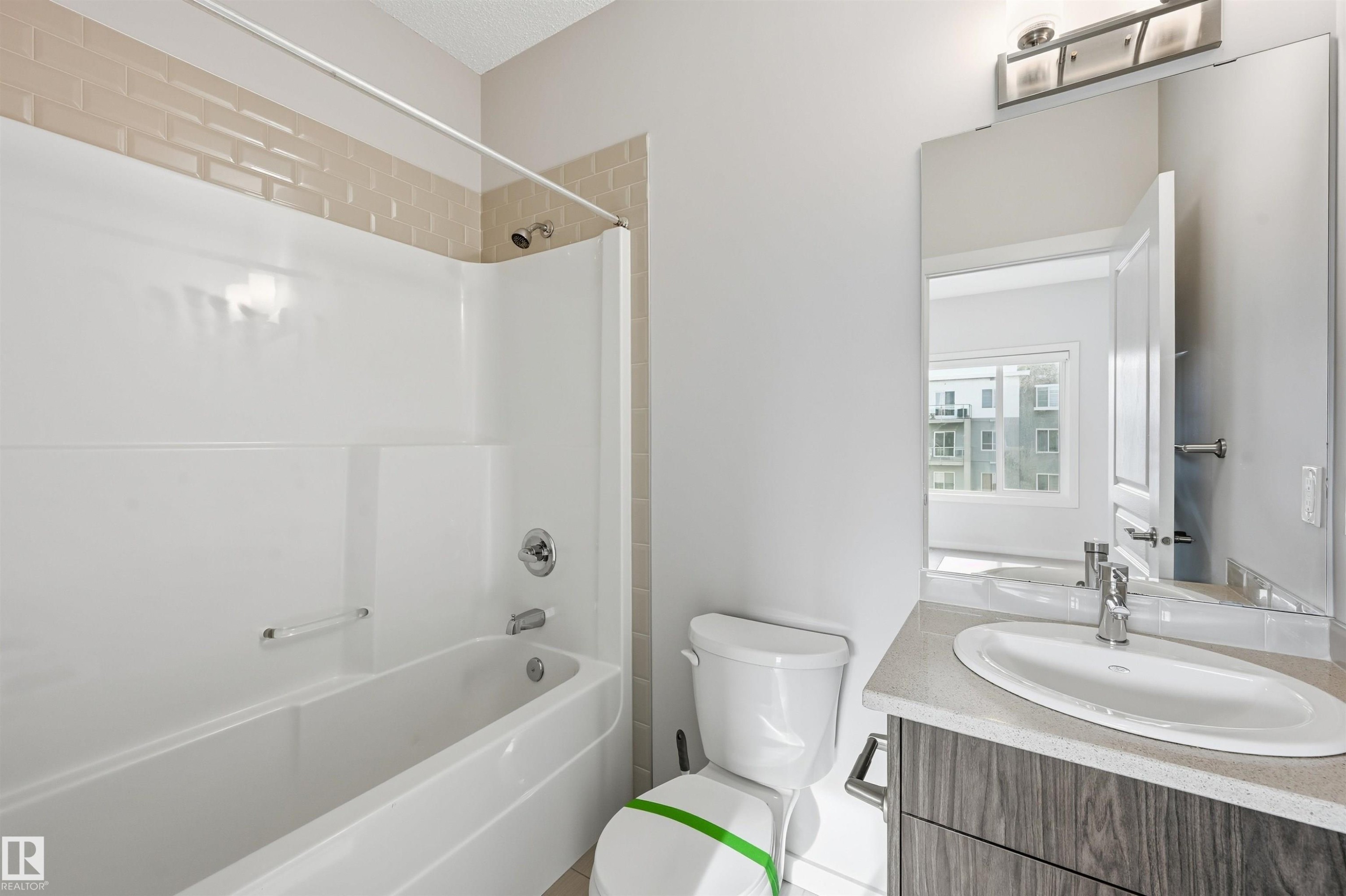 #16 804 Welsh Dr Sw, Edmonton, AB - Indoor Photo Showing Bathroom