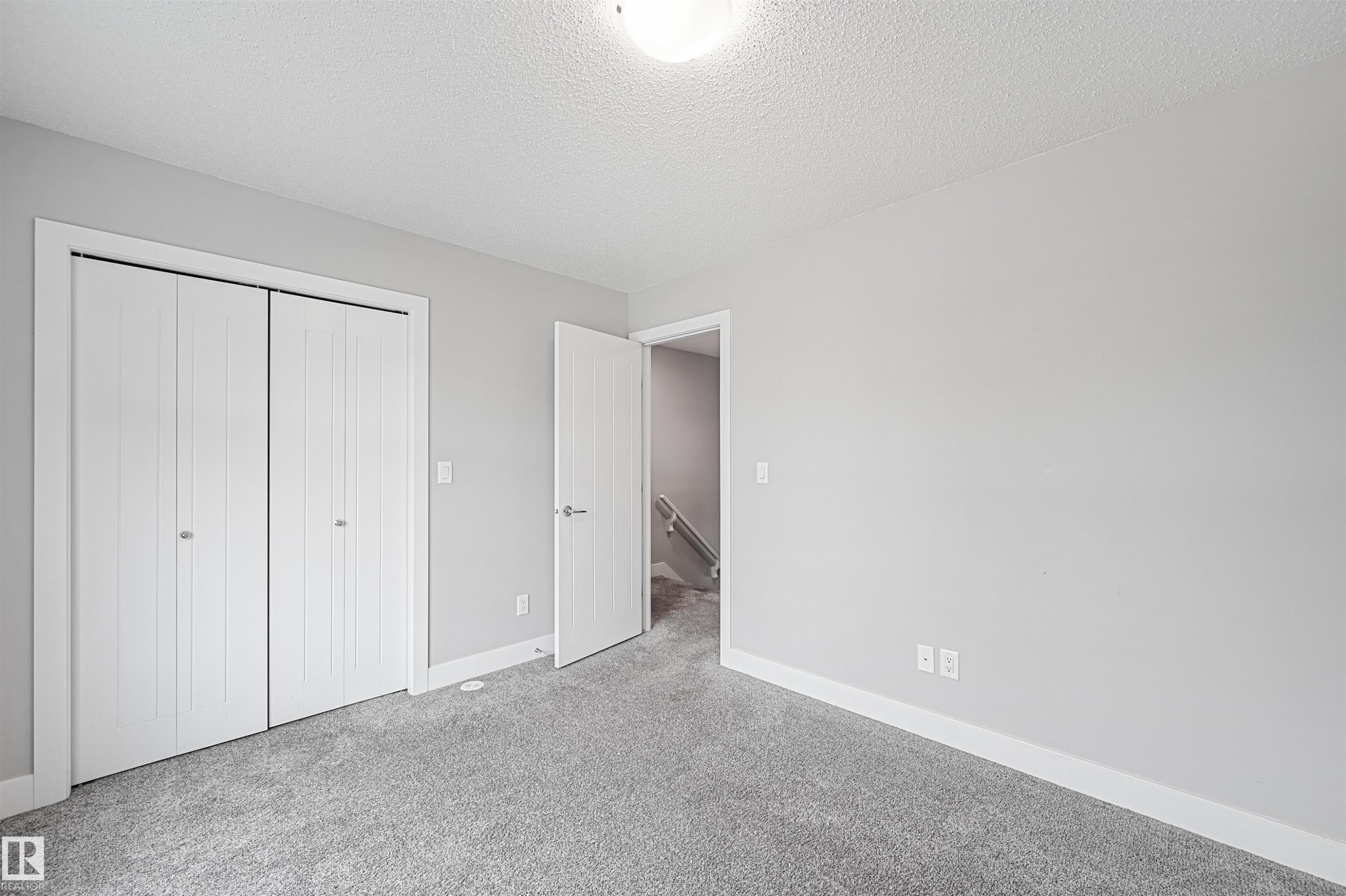 #102 804 Welsh Dr Sw, Edmonton, AB - Indoor