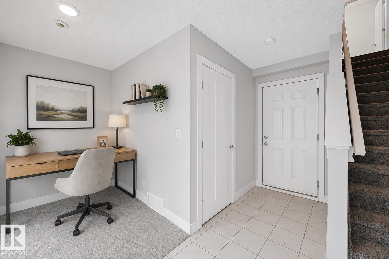 virtually staged - #102 804 Welsh Dr Sw, Edmonton, AB - Indoor