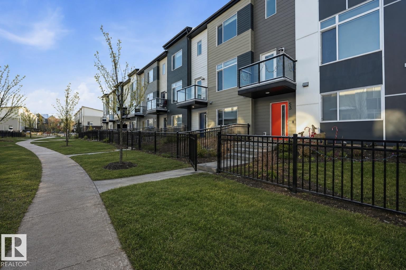 #54 804 Welsh Dr Sw, Edmonton, AB - Outdoor