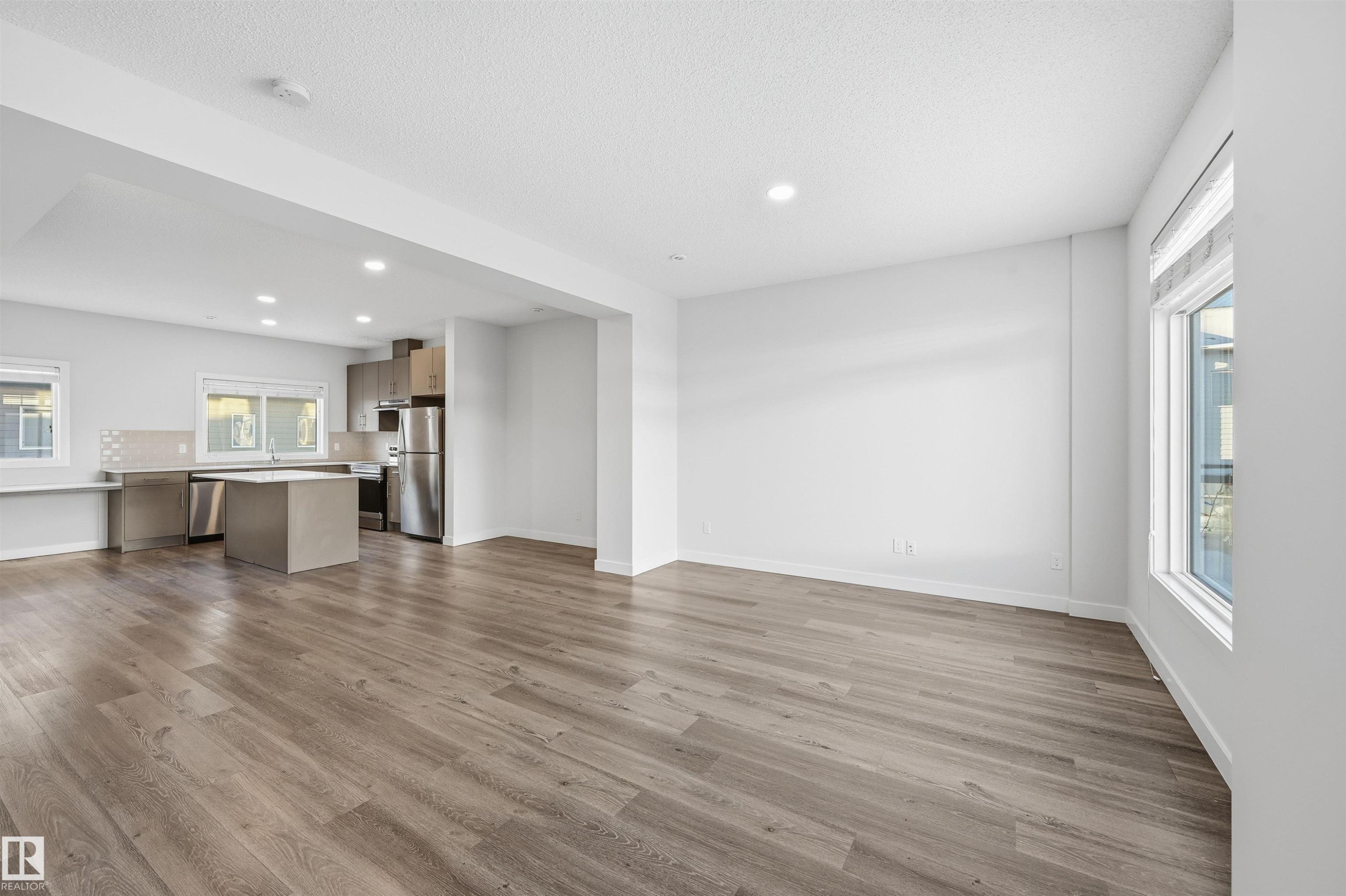 #54 804 Welsh Dr Sw, Edmonton, AB - Indoor