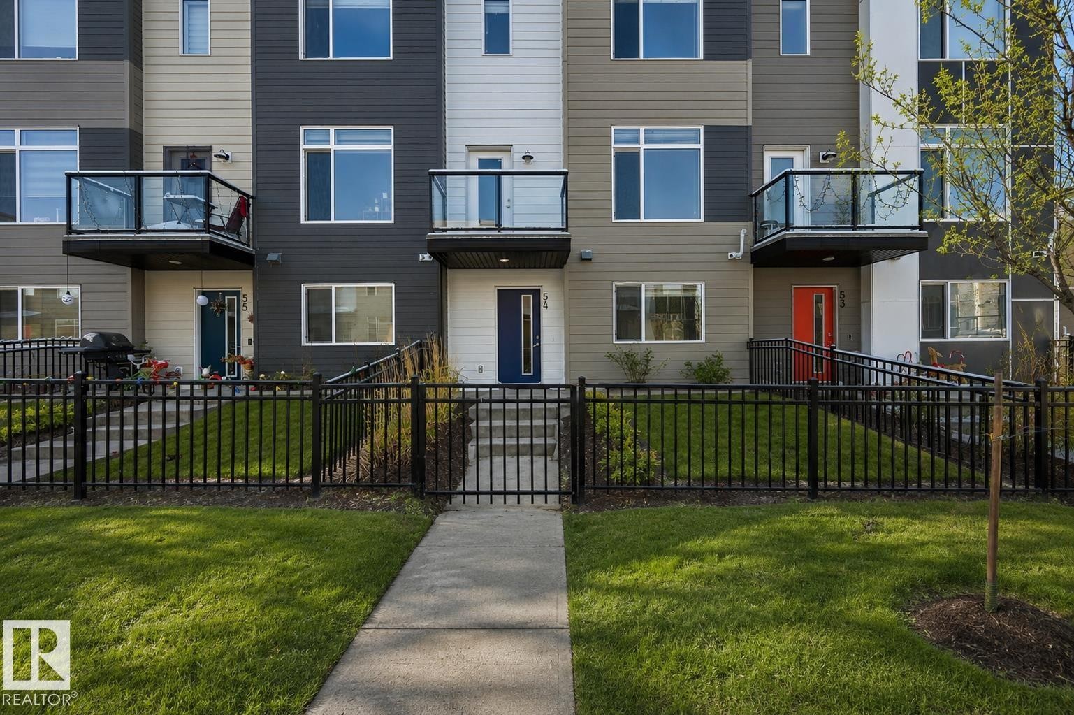#54 804 Welsh Dr Sw, Edmonton, AB - Outdoor With Facade