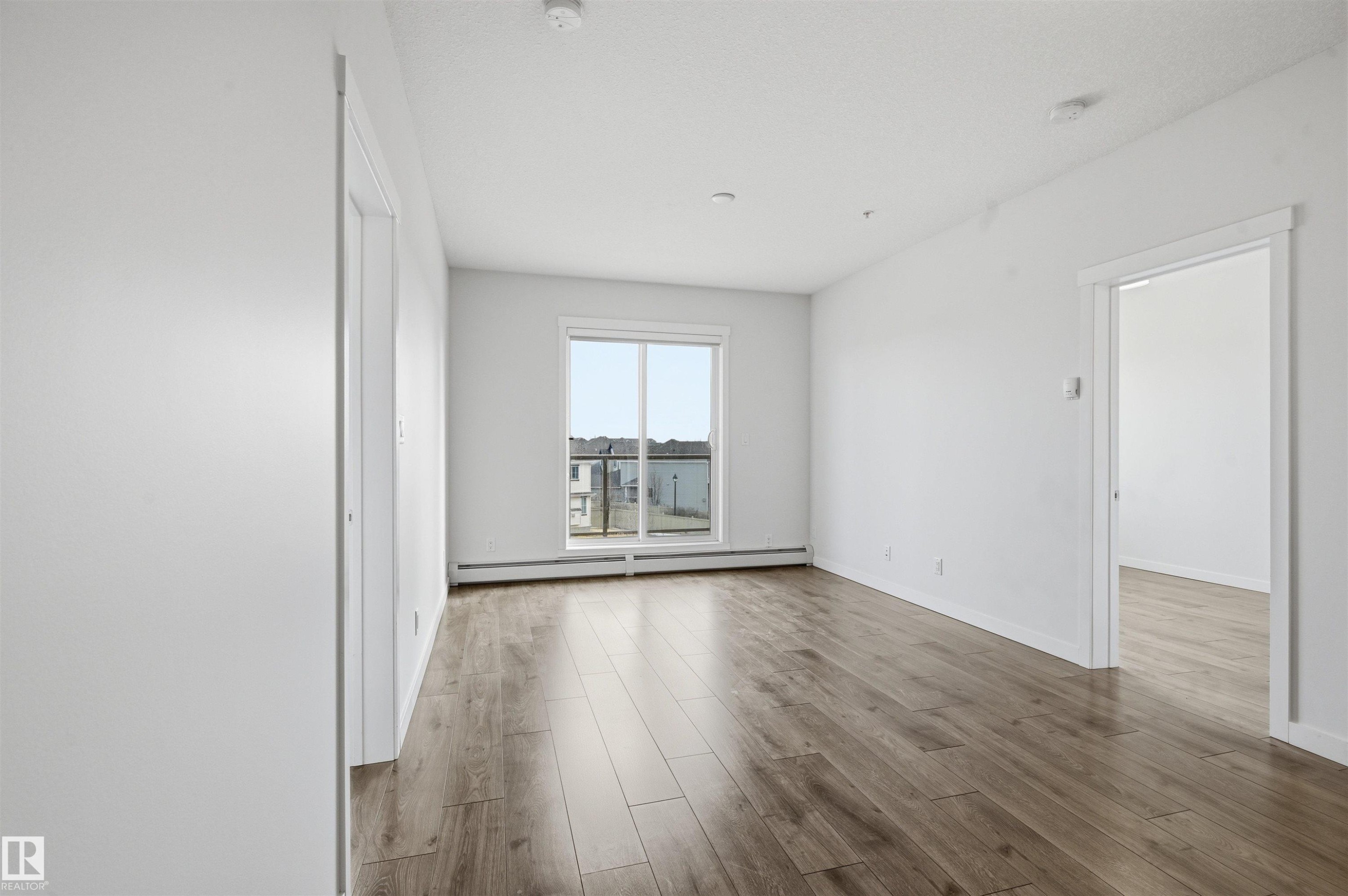 #317 812 Welsh Dr Sw, Edmonton, AB - Indoor Photo Showing Other Room