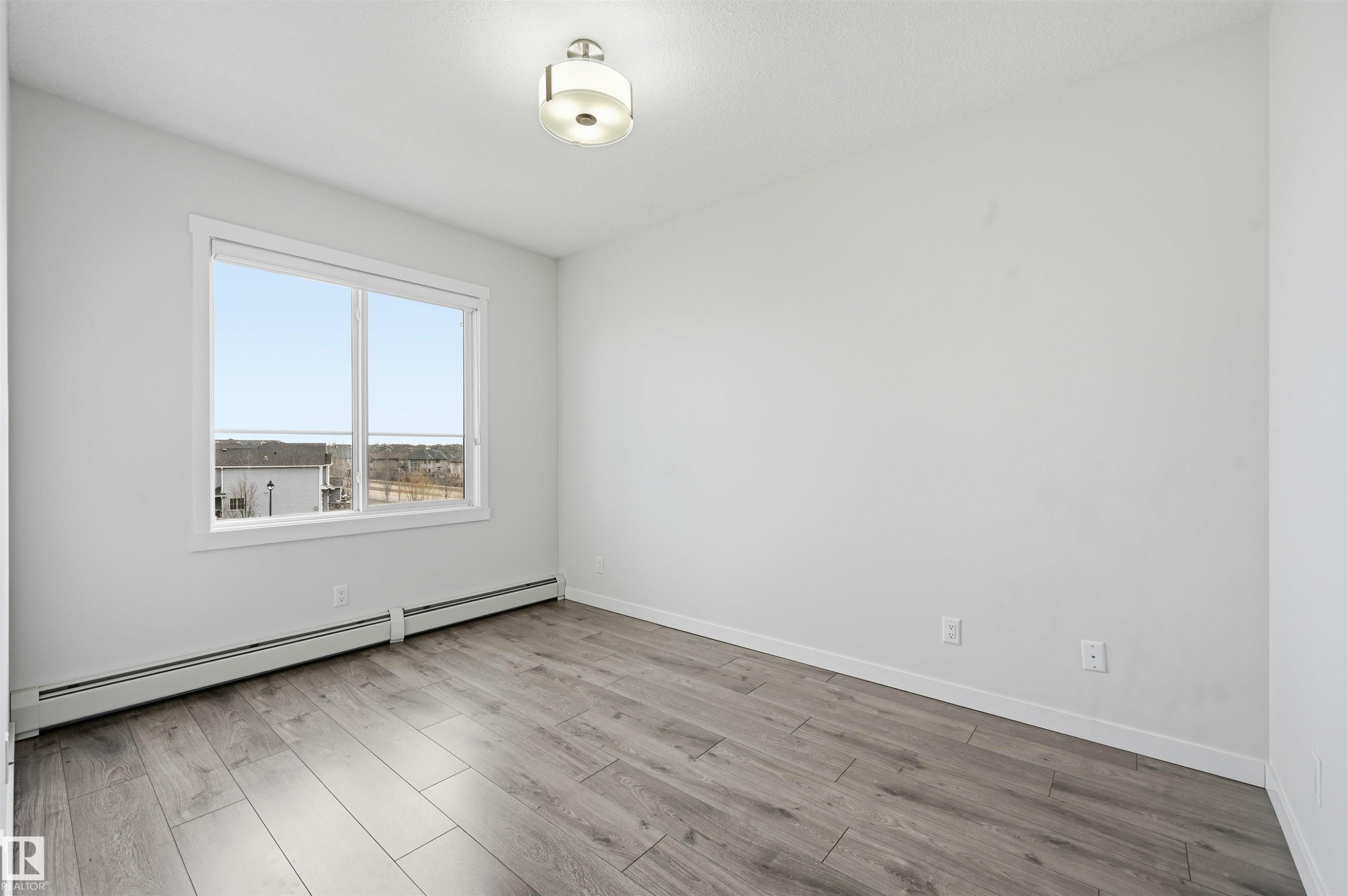 #317 812 Welsh Dr Sw, Edmonton, AB - Indoor Photo Showing Other Room