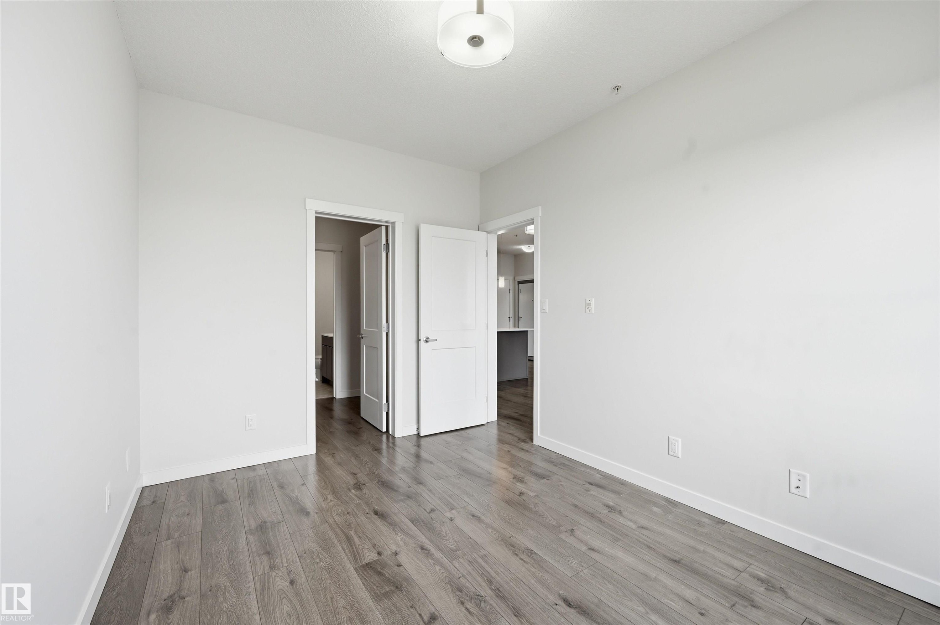 #317 812 Welsh Dr Sw, Edmonton, AB - Indoor Photo Showing Other Room