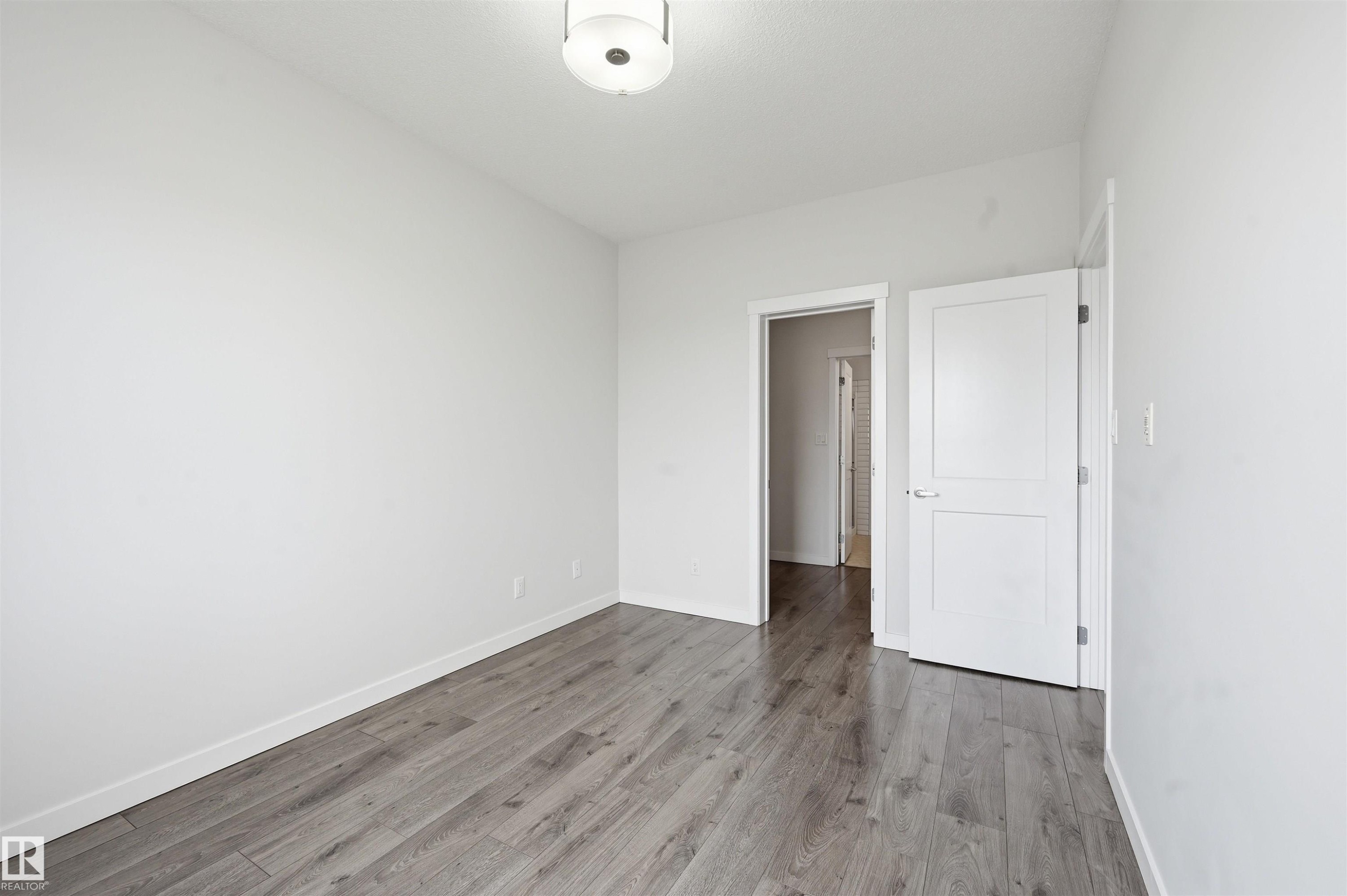 #317 812 Welsh Dr Sw, Edmonton, AB - Indoor Photo Showing Other Room