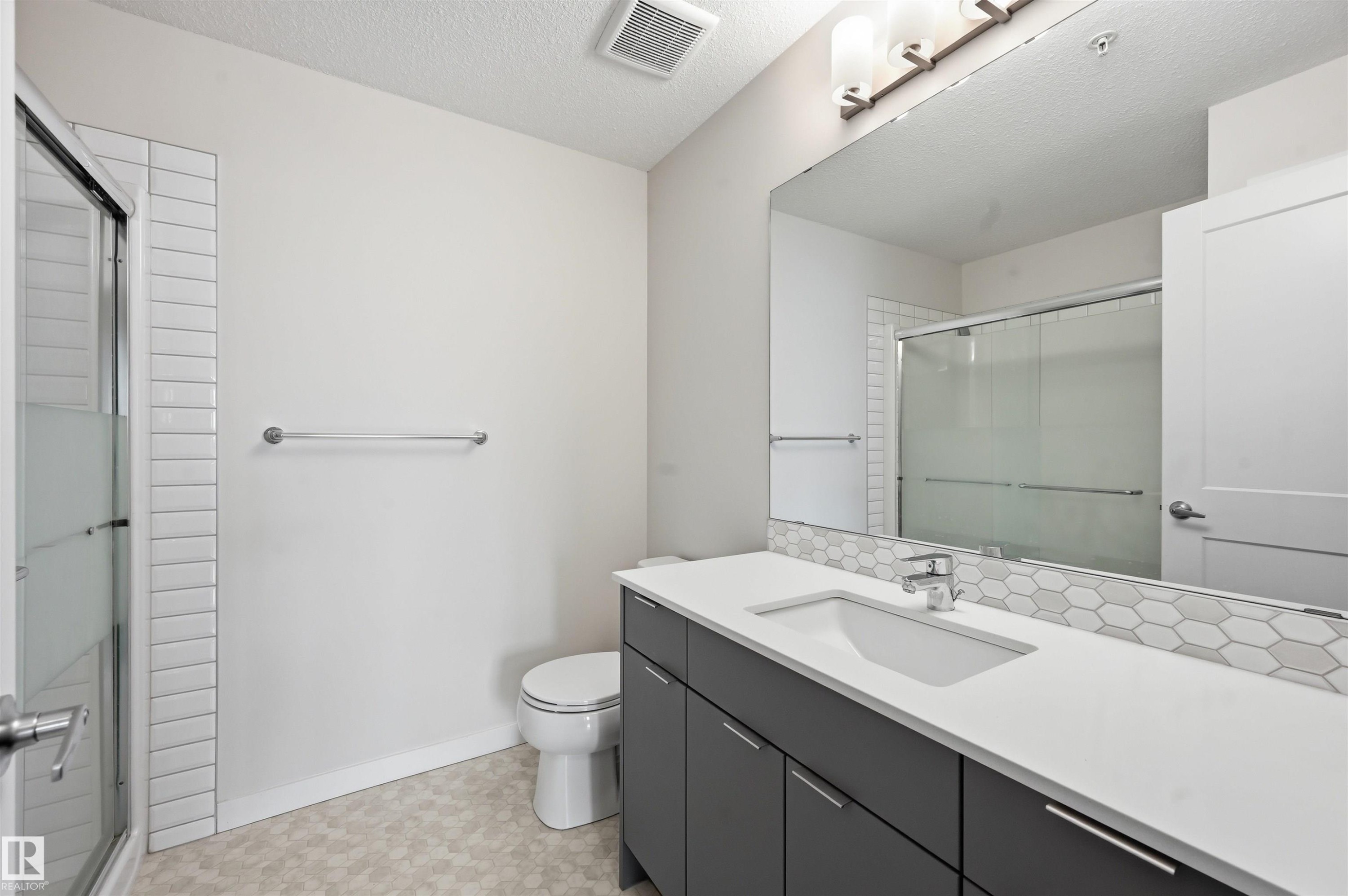 #317 812 Welsh Dr Sw, Edmonton, AB - Indoor Photo Showing Bathroom
