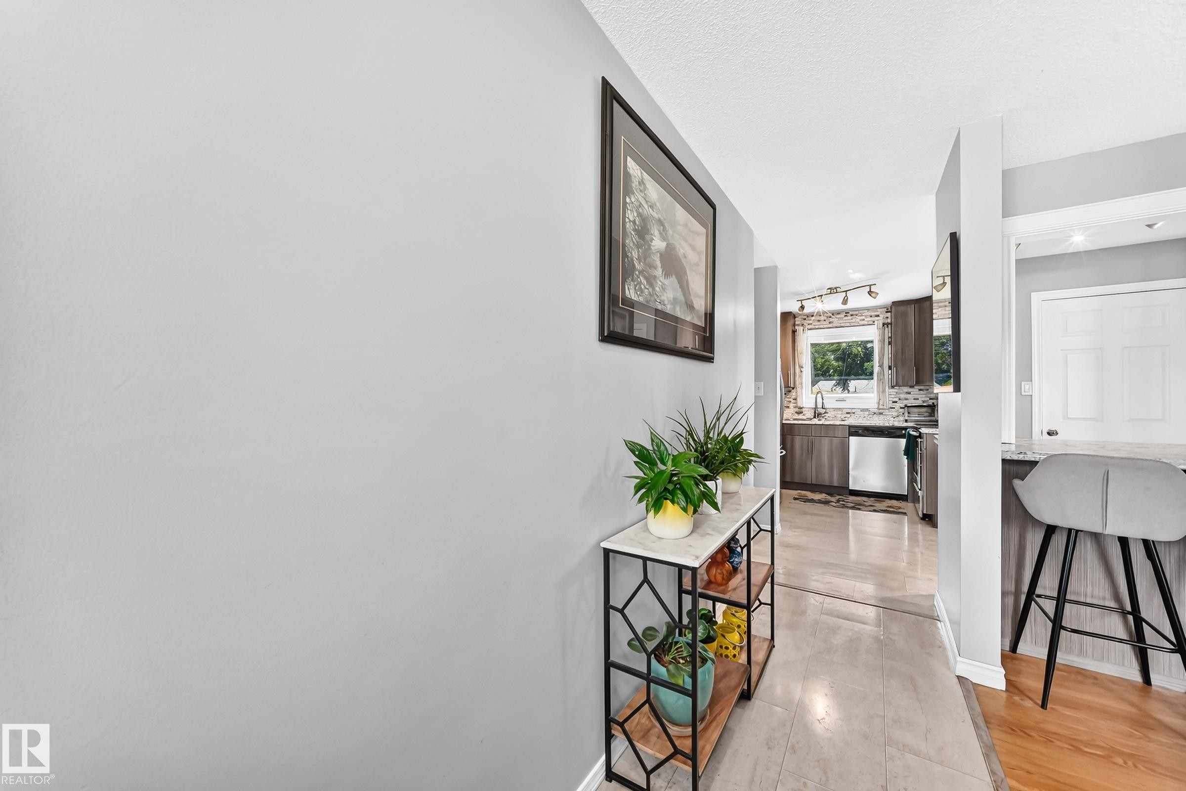 13815 62 Street Nw, Edmonton, AB - Indoor Photo Showing Other Room