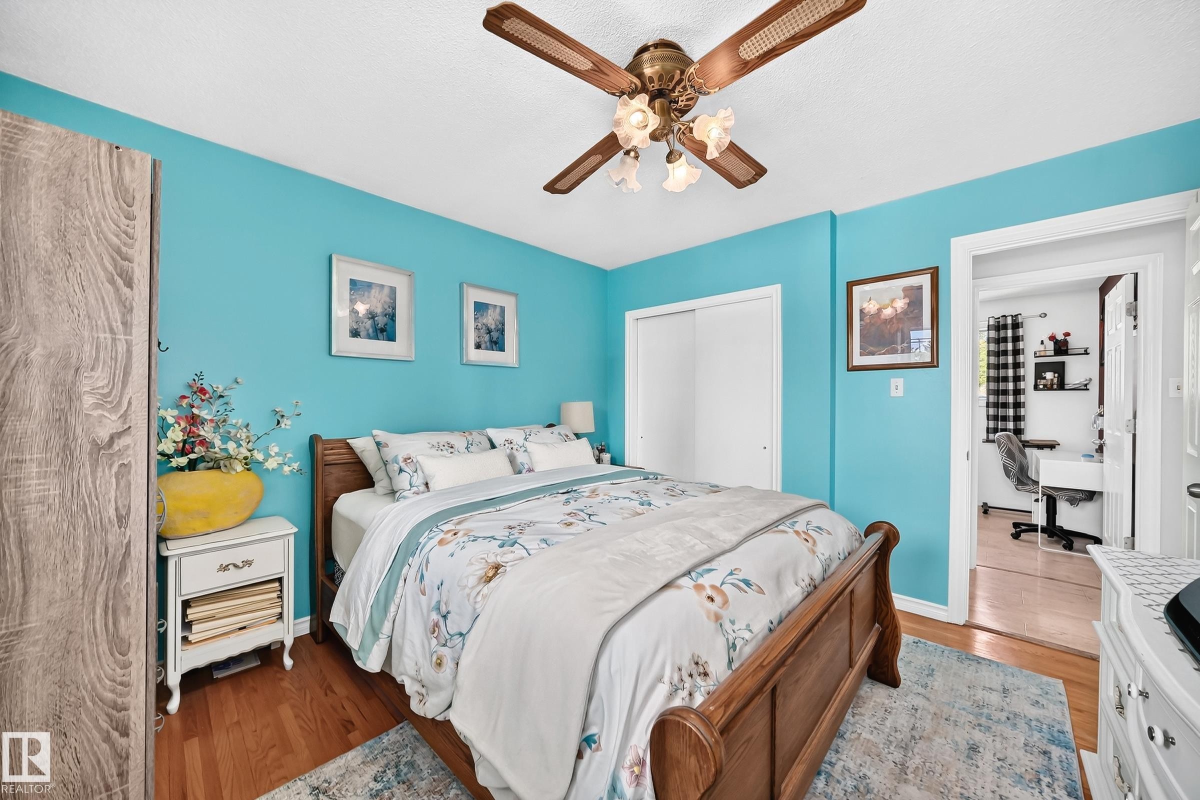 13815 62 Street Nw, Edmonton, AB - Indoor Photo Showing Bedroom