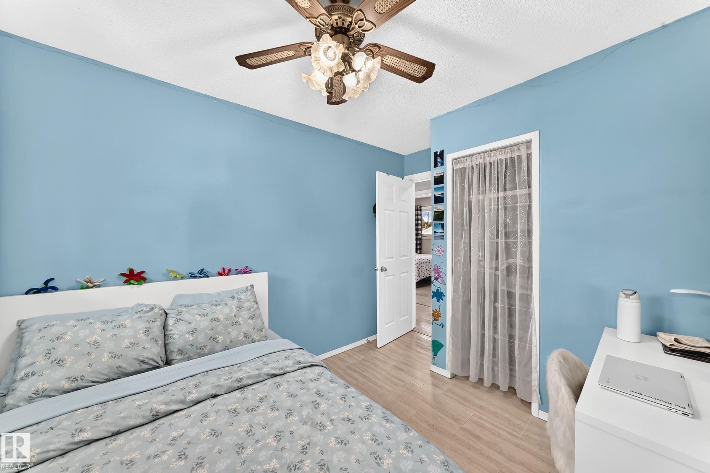 13815 62 Street Nw, Edmonton, AB - Indoor Photo Showing Bedroom