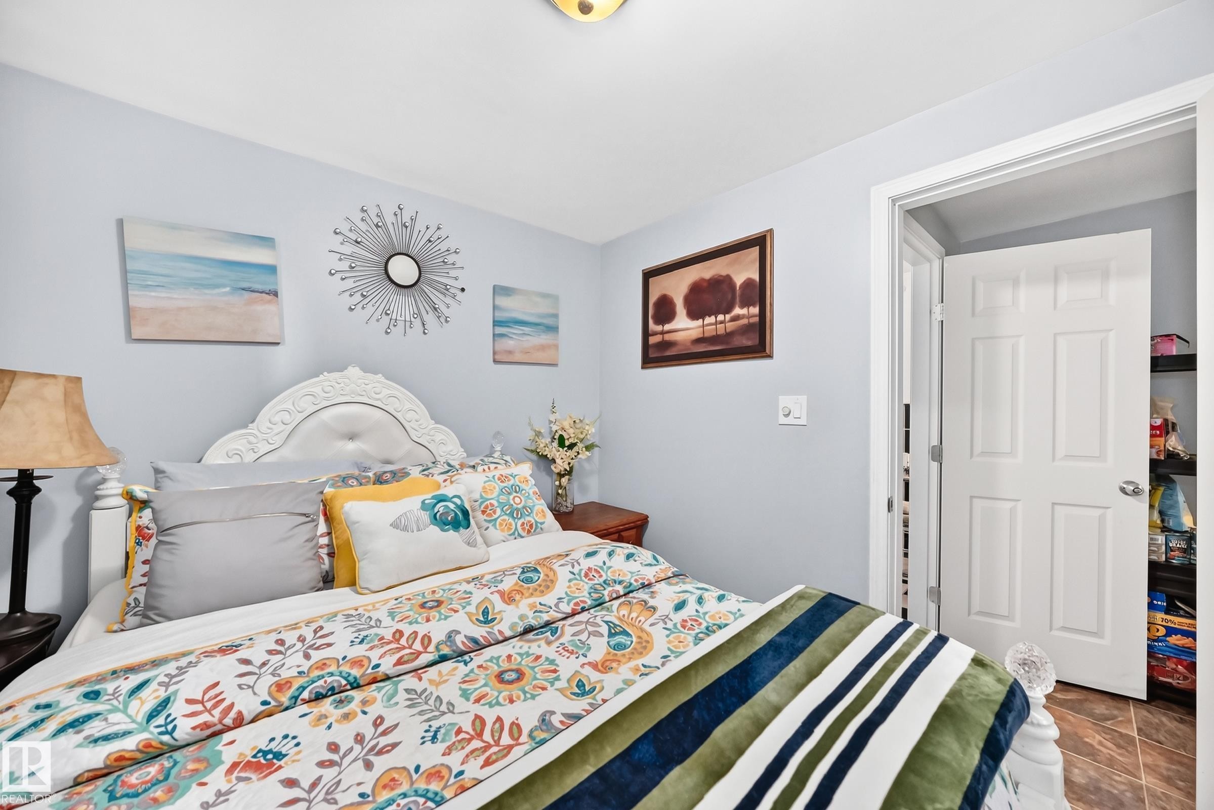 13815 62 Street Nw, Edmonton, AB - Indoor Photo Showing Bedroom