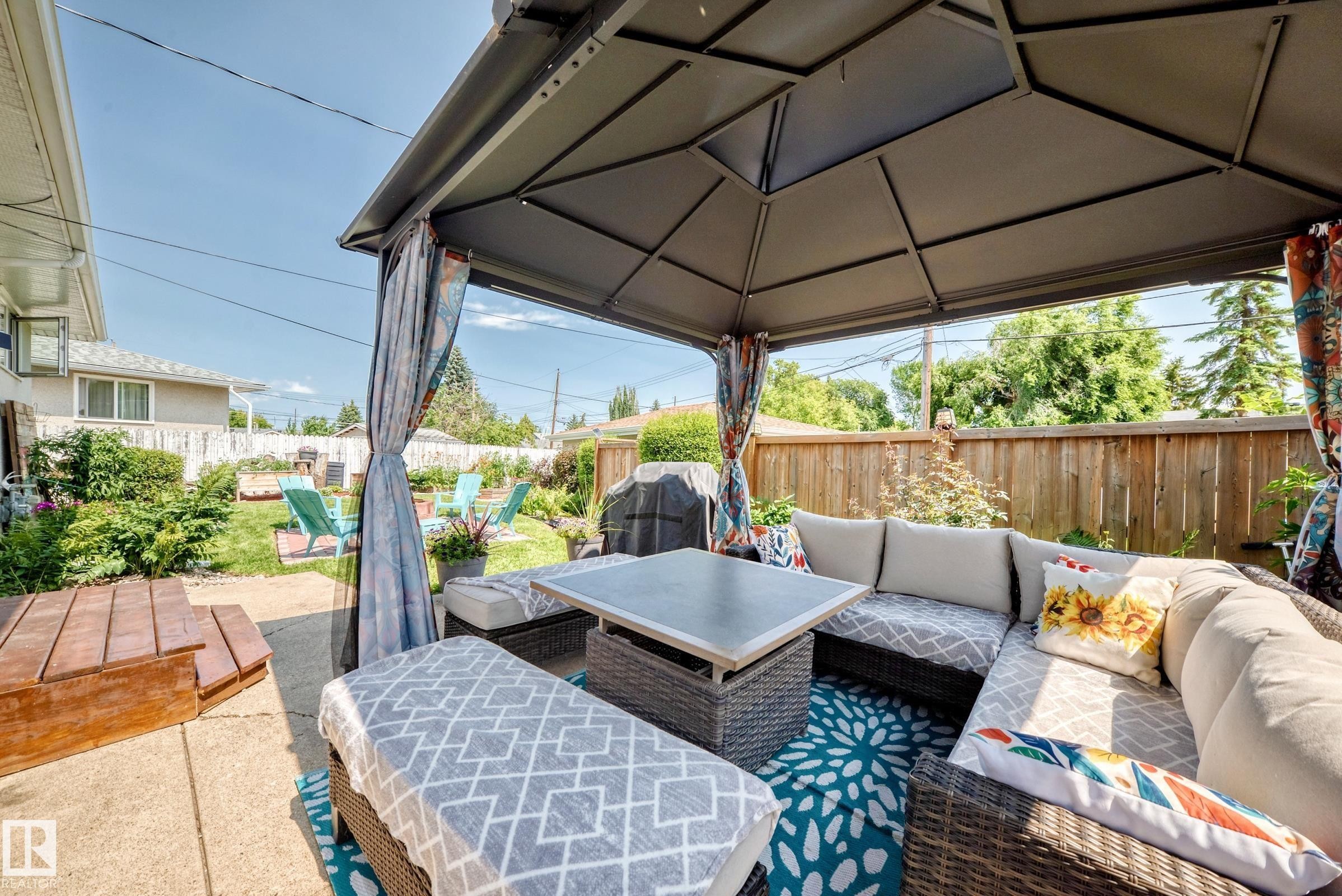 13815 62 Street Nw, Edmonton, AB - Outdoor With Deck Patio Veranda With Exterior
