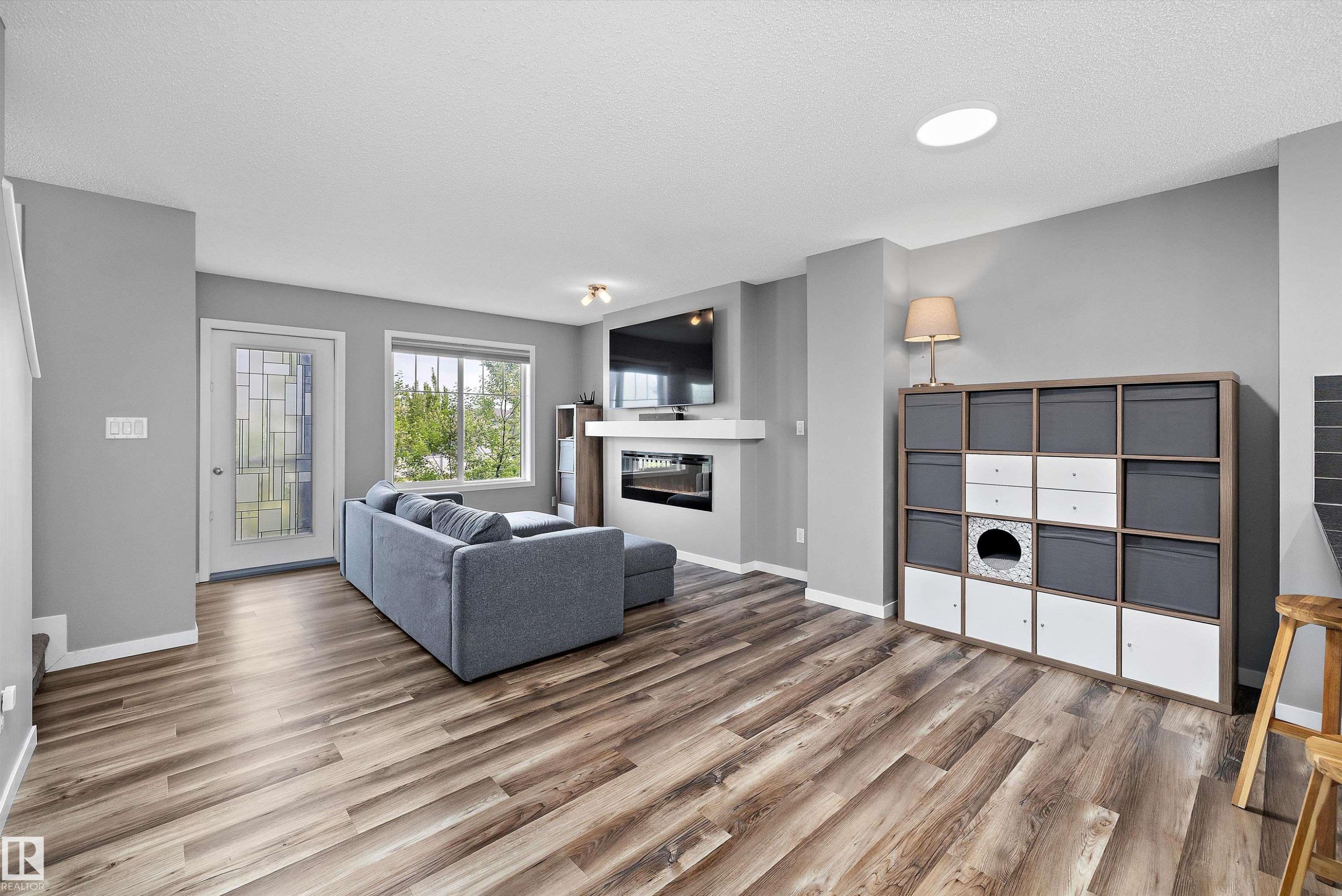 128 3305 Orchards Link, Edmonton, AB - Indoor Photo Showing Living Room