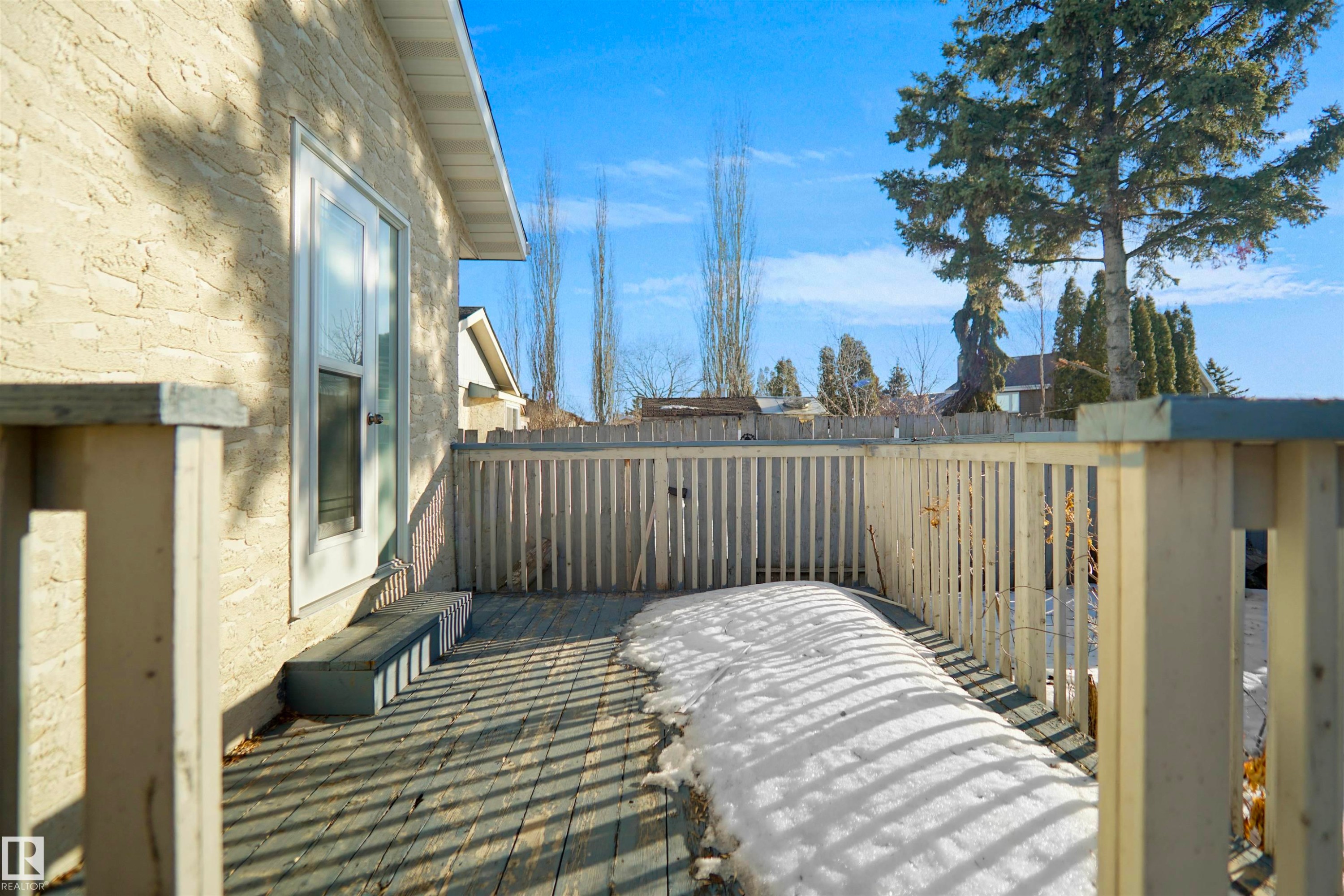 3312 44A Street Nw, Edmonton, AB - Outdoor