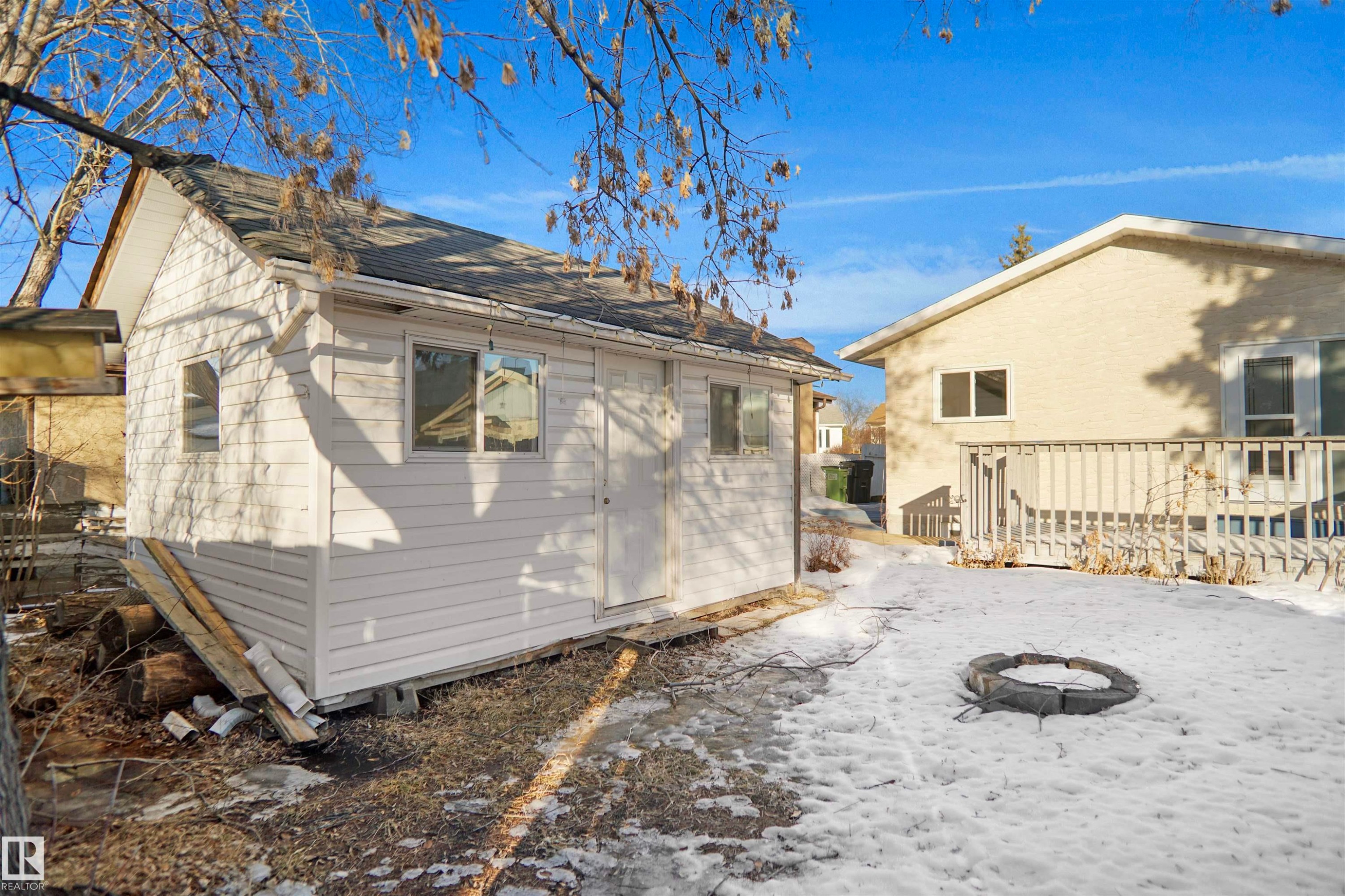 3312 44A Street Nw, Edmonton, AB - Outdoor