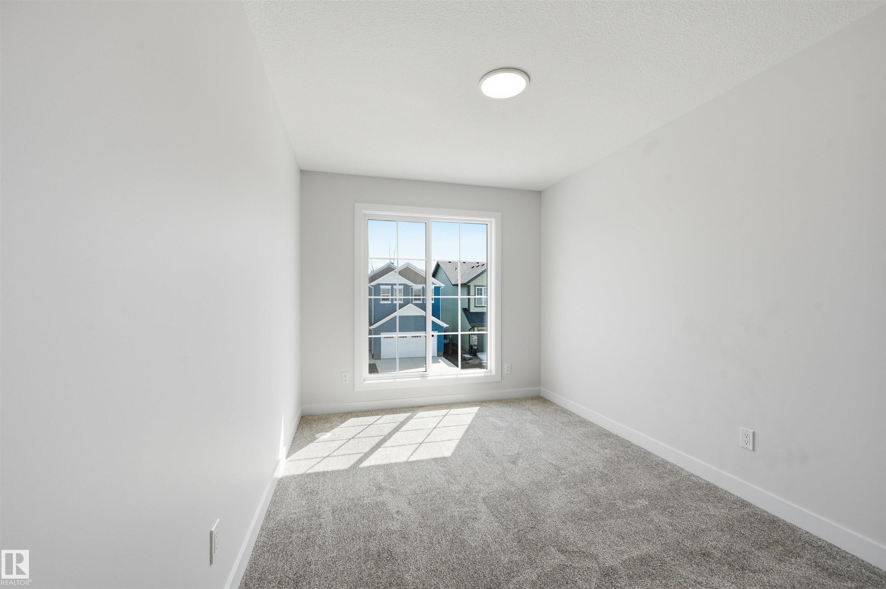 3024 Dixon Landing Sw, Edmonton, AB - Indoor Photo Showing Other Room
