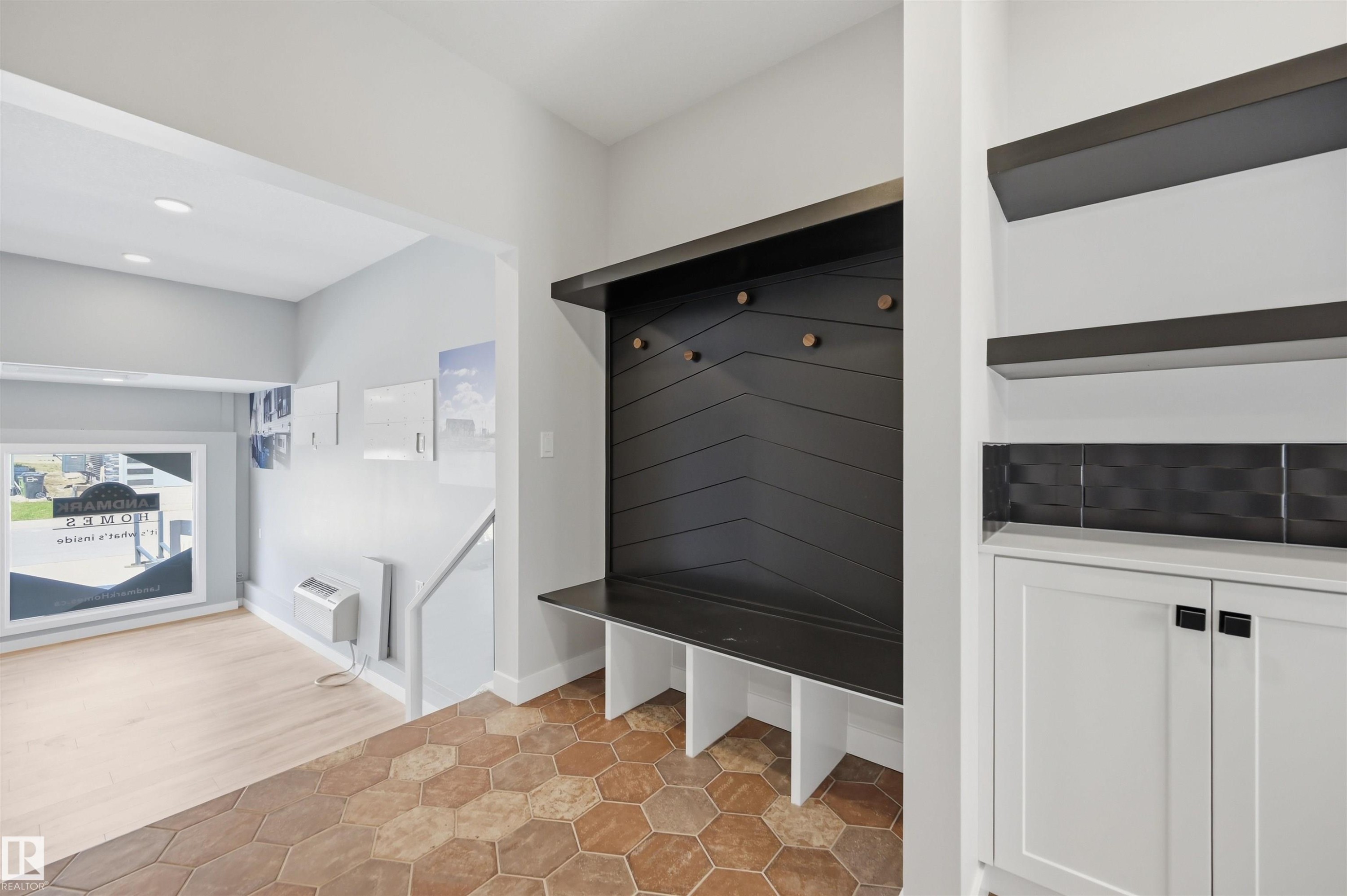 3243 Dixon Way Sw, Edmonton, AB - Indoor Photo Showing Other Room