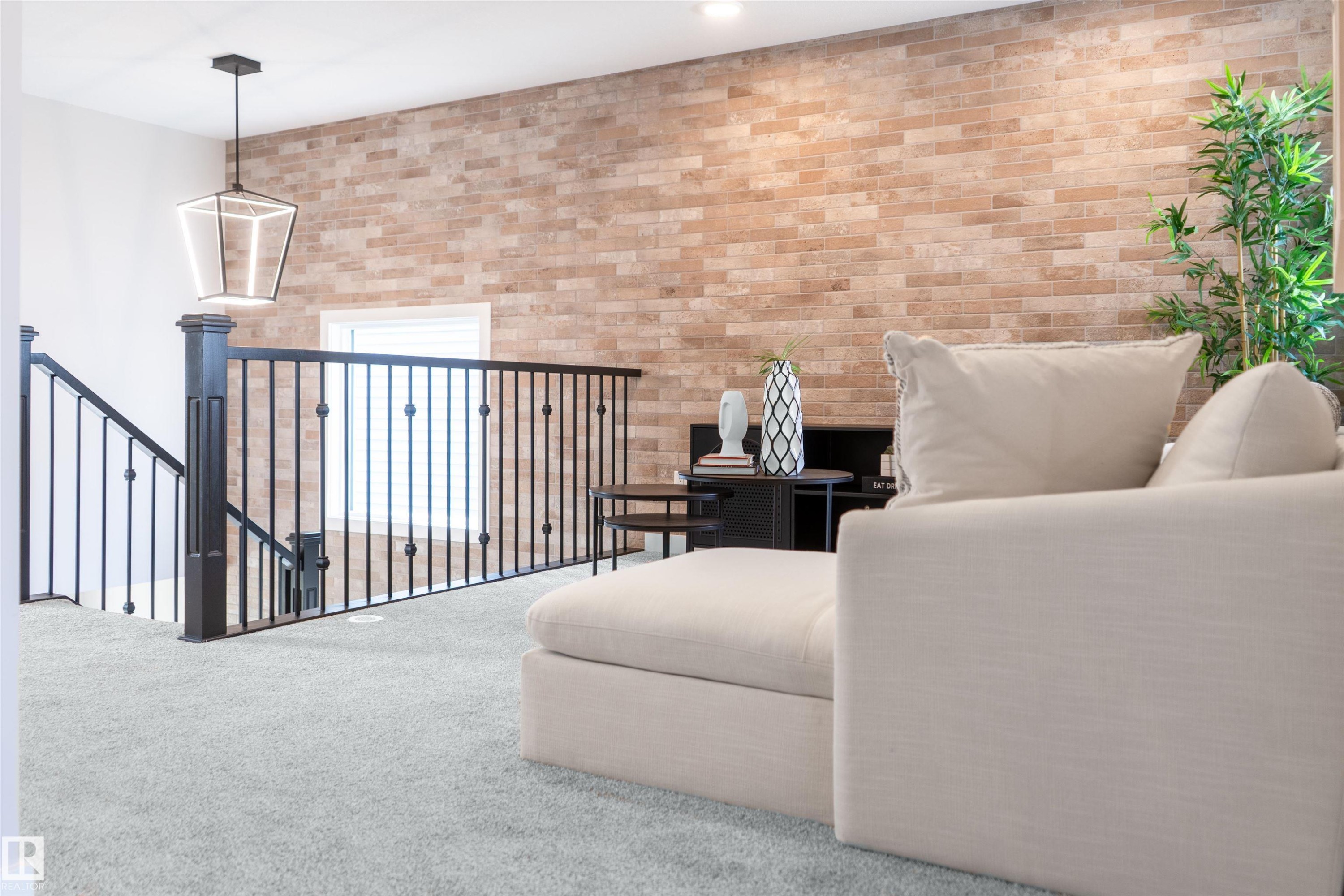 3243 Dixon Way Sw, Edmonton, AB - Indoor