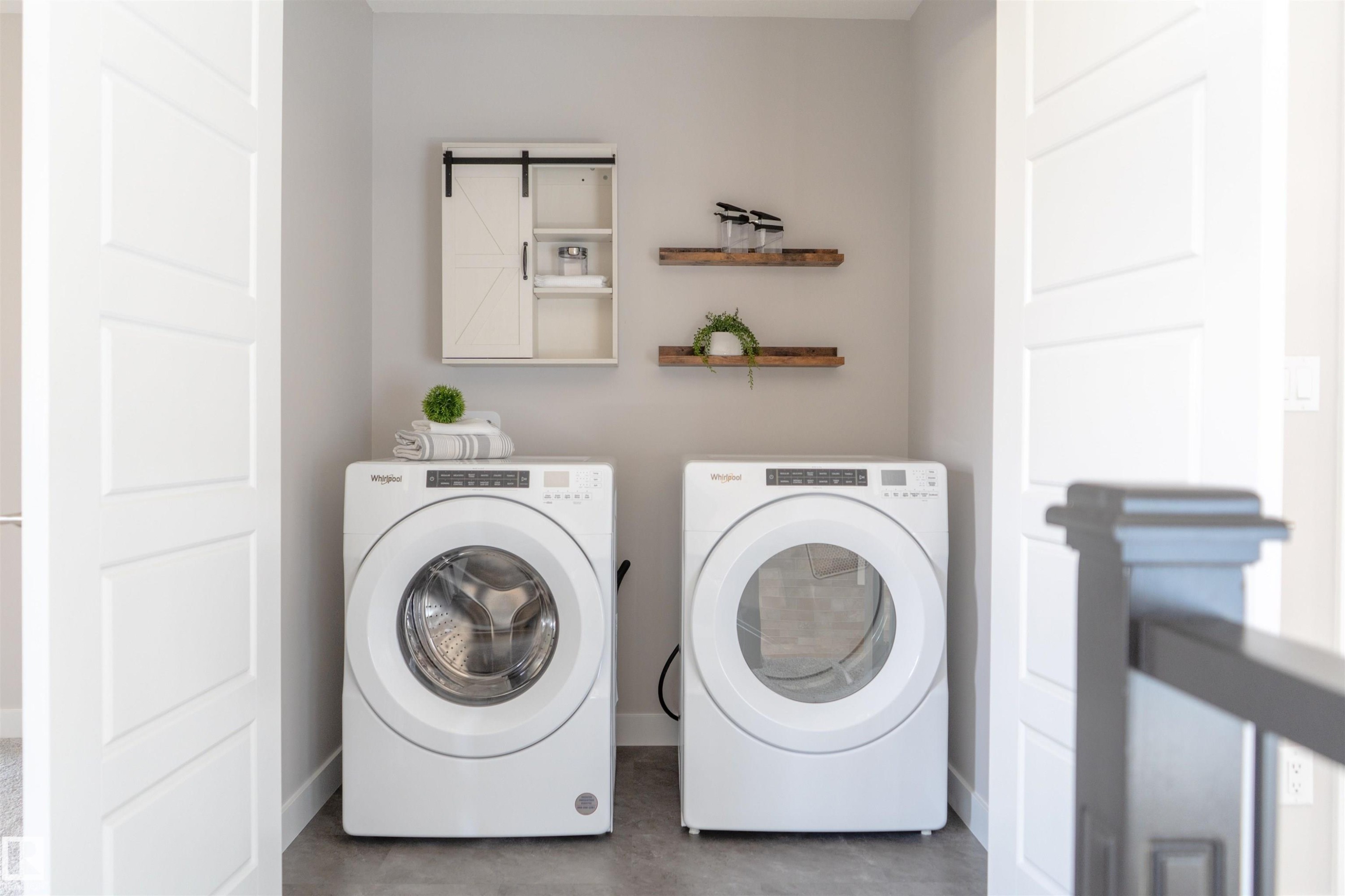 3243 Dixon Way Sw, Edmonton, AB - Indoor Photo Showing Laundry Room