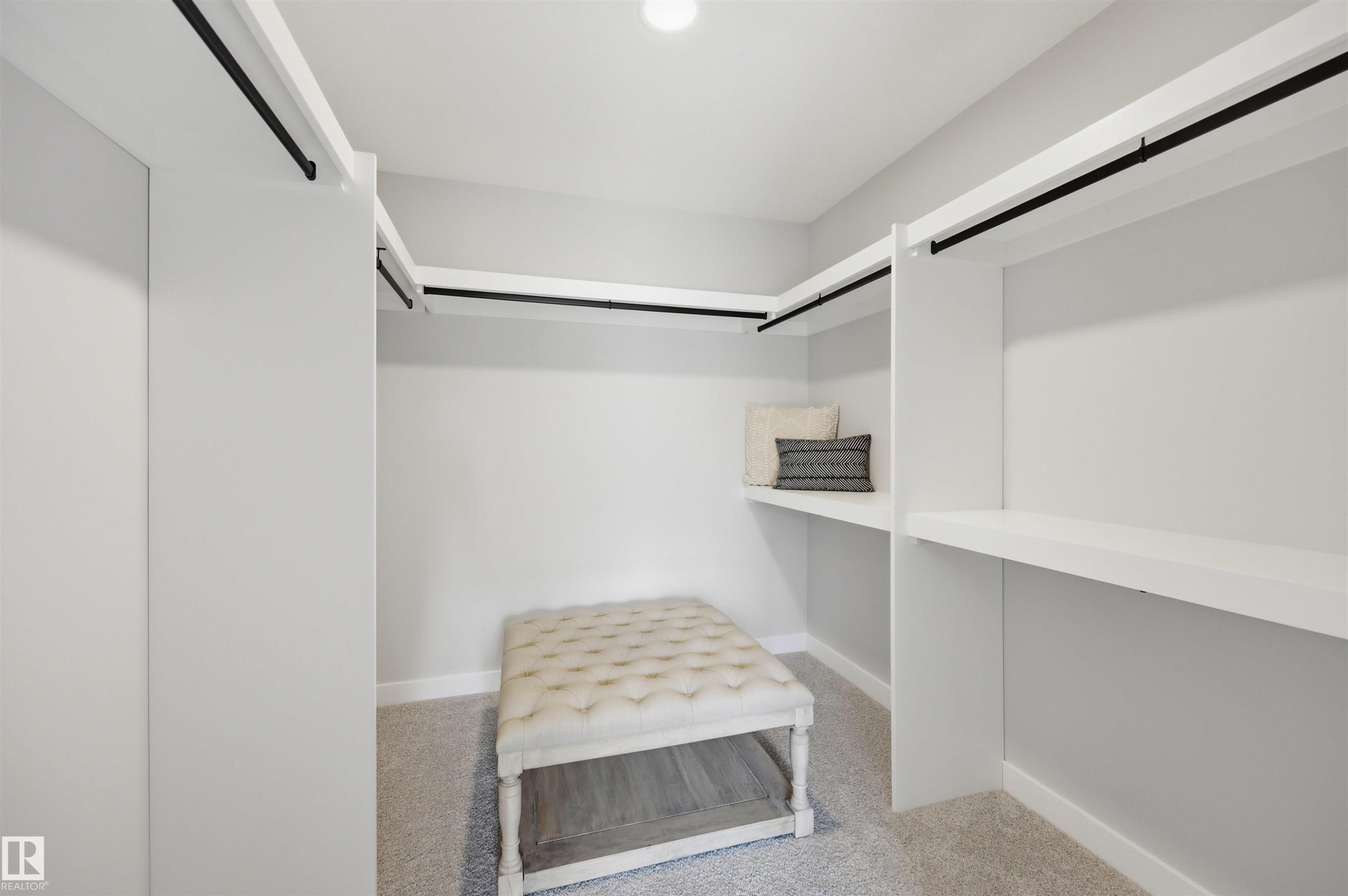 3243 Dixon Way Sw, Edmonton, AB - Indoor