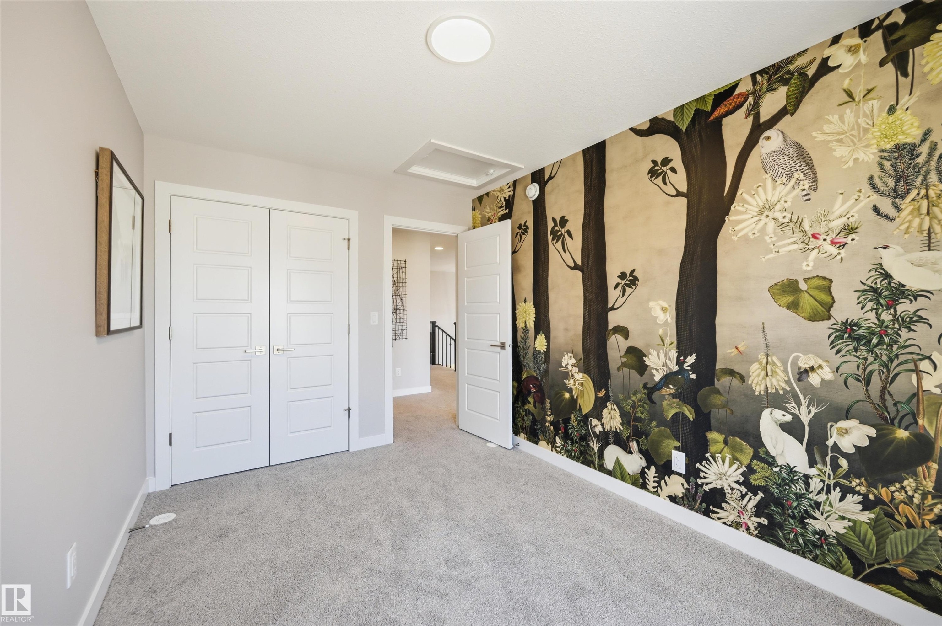 3243 Dixon Way Sw, Edmonton, AB - Indoor Photo Showing Other Room