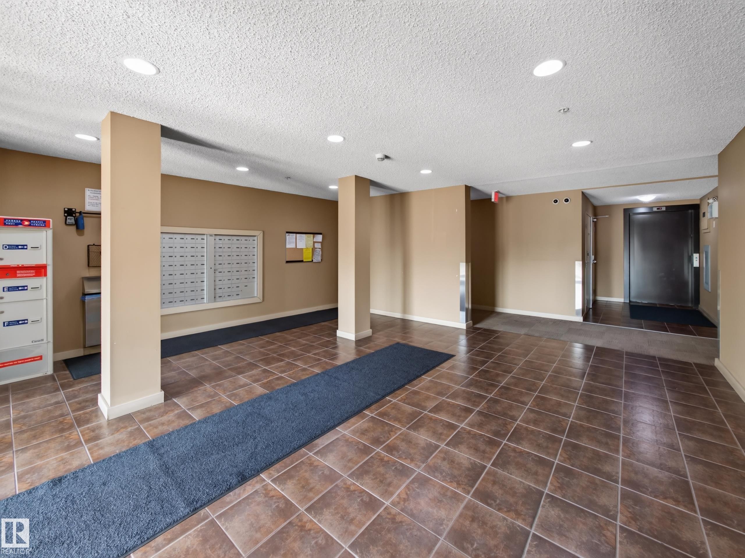 Lobby - #217 12045 22 Av Sw, Edmonton, AB - Indoor