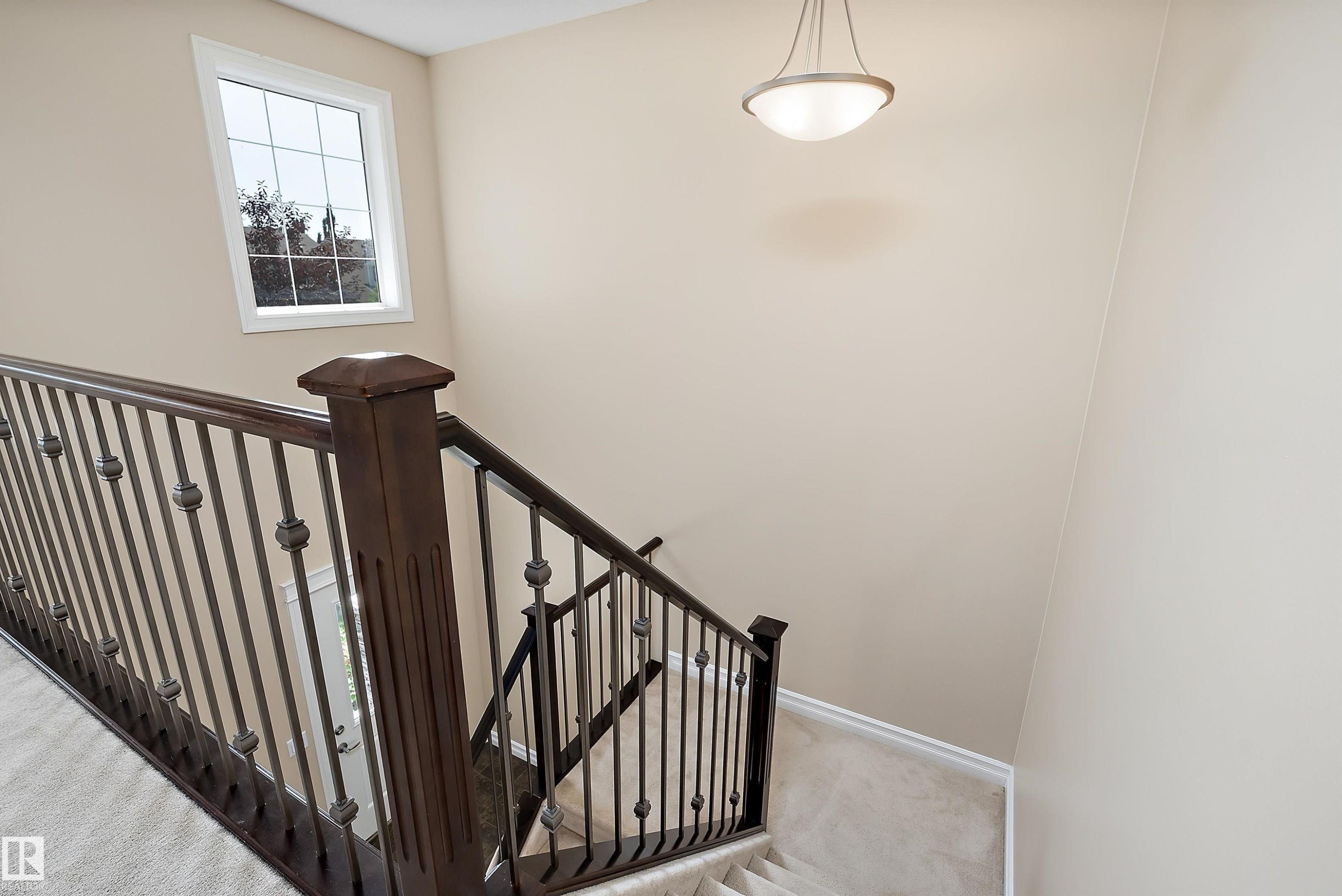 17330 8A Avenue Sw, Edmonton, AB - Indoor Photo Showing Other Room