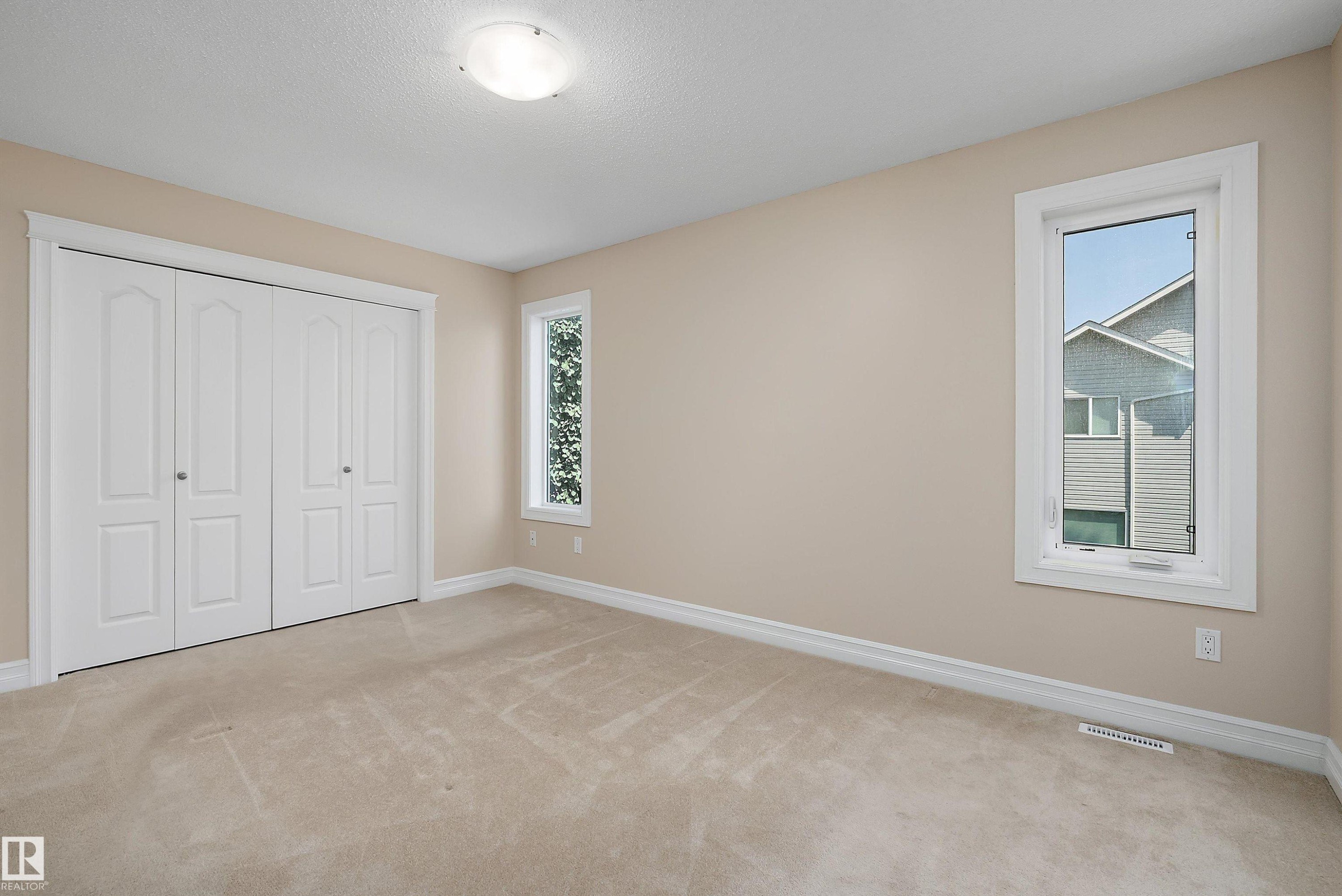 17330 8A Avenue Sw, Edmonton, AB - Indoor Photo Showing Other Room
