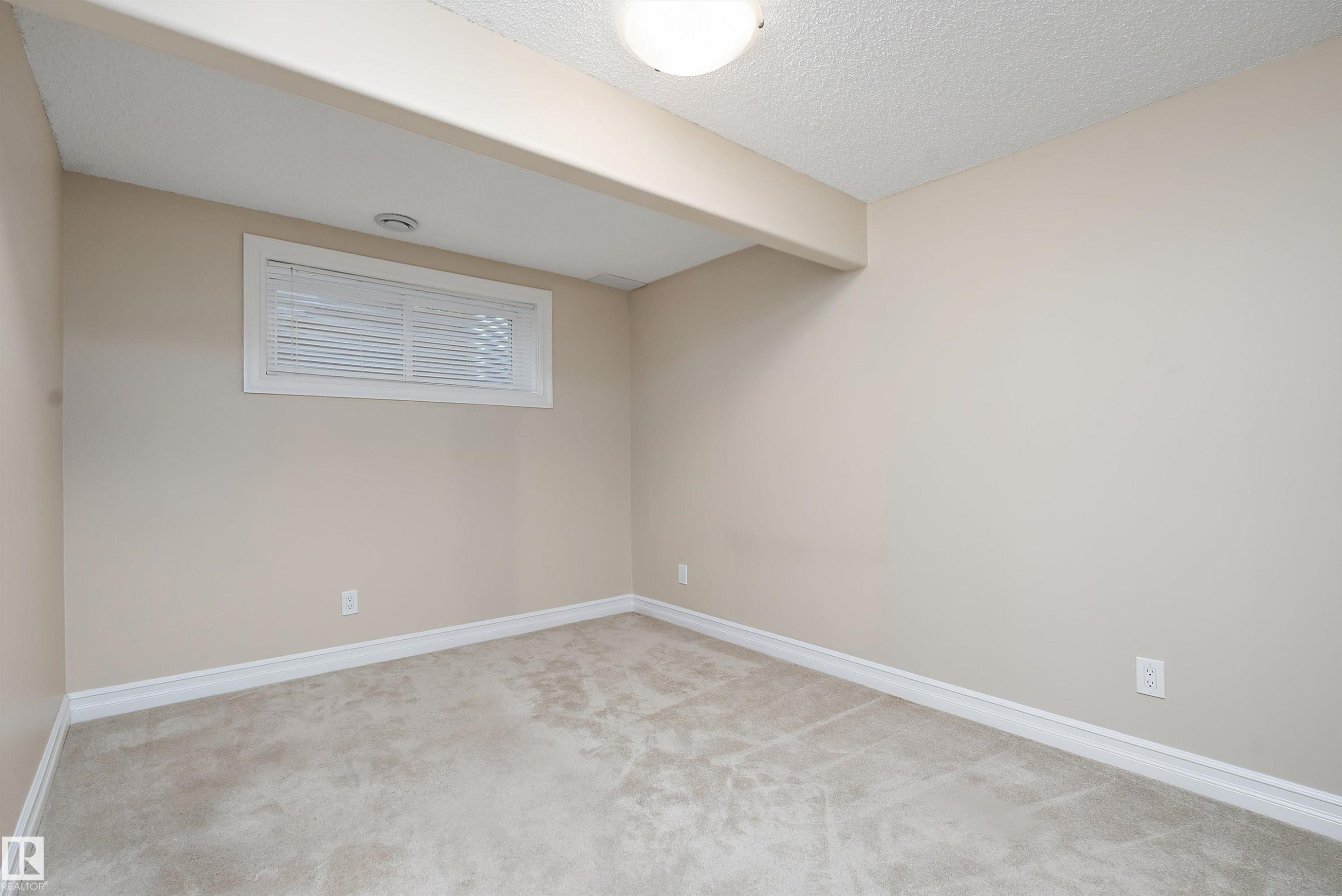 17330 8A Avenue Sw, Edmonton, AB - Indoor Photo Showing Other Room